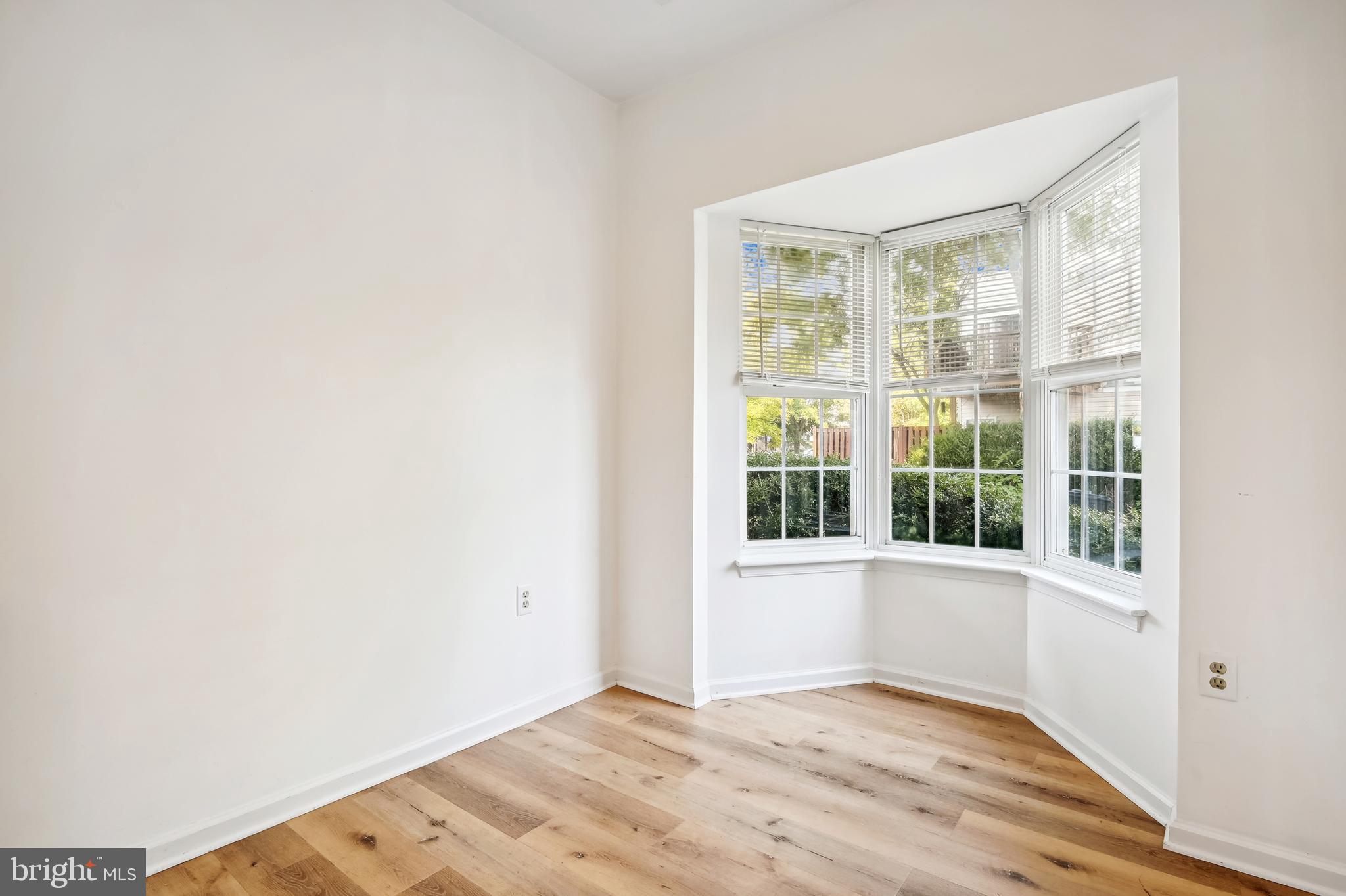 STONEHAVEN MEWS - Residential Lease