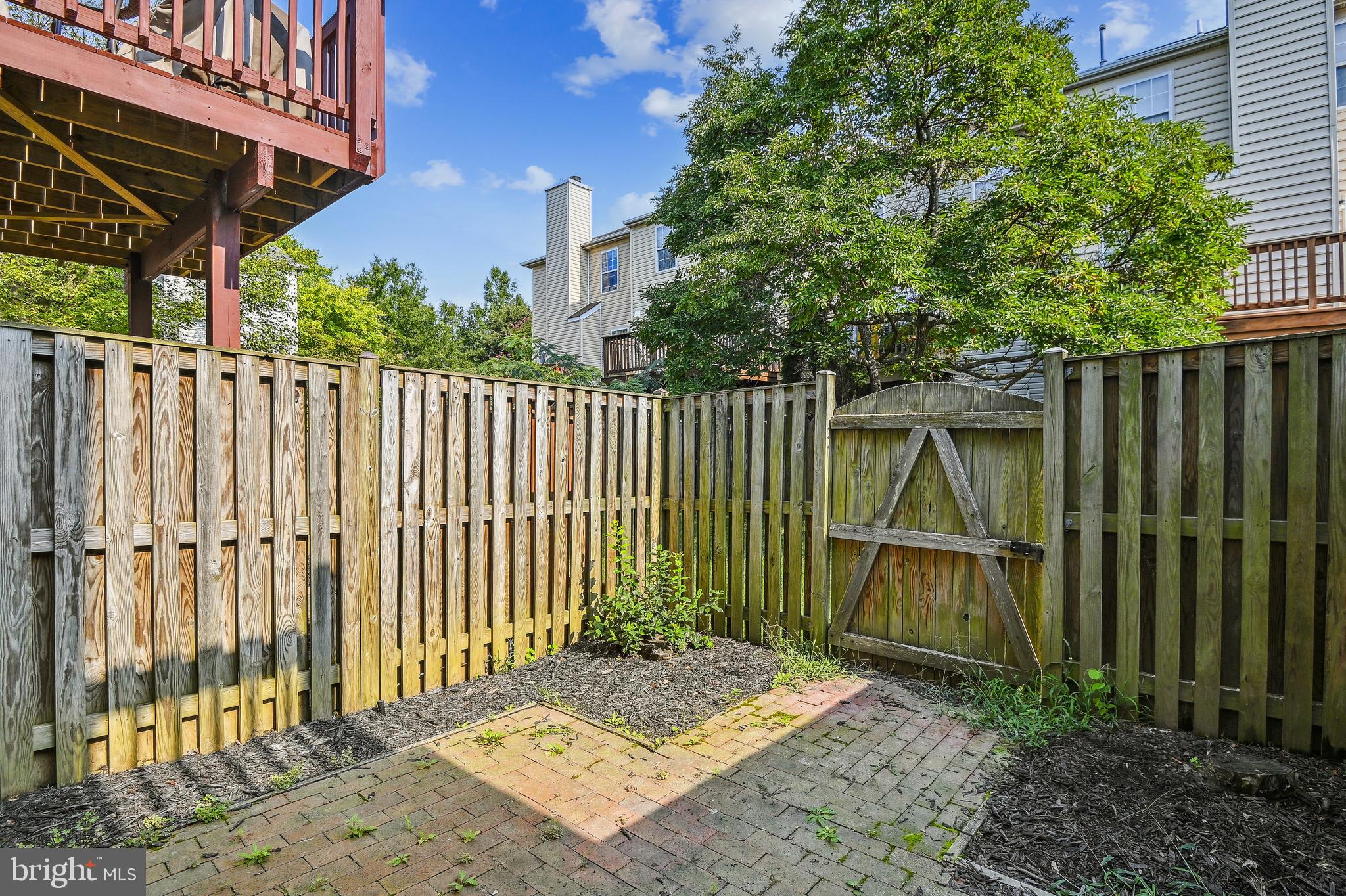 STONEHAVEN MEWS - Residential Lease