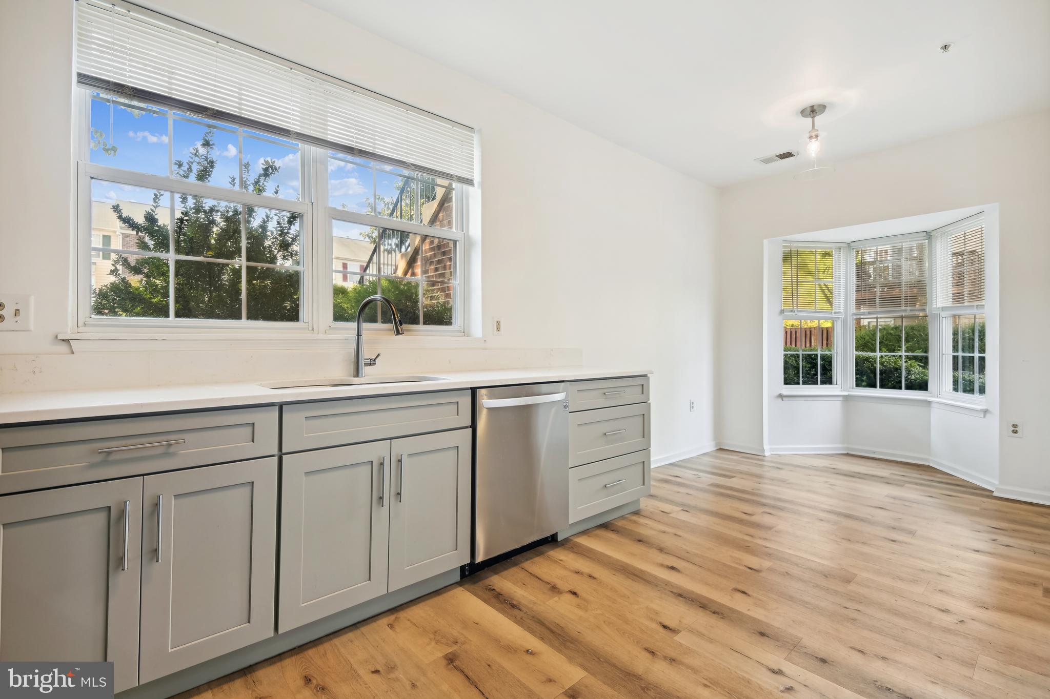 STONEHAVEN MEWS - Residential Lease