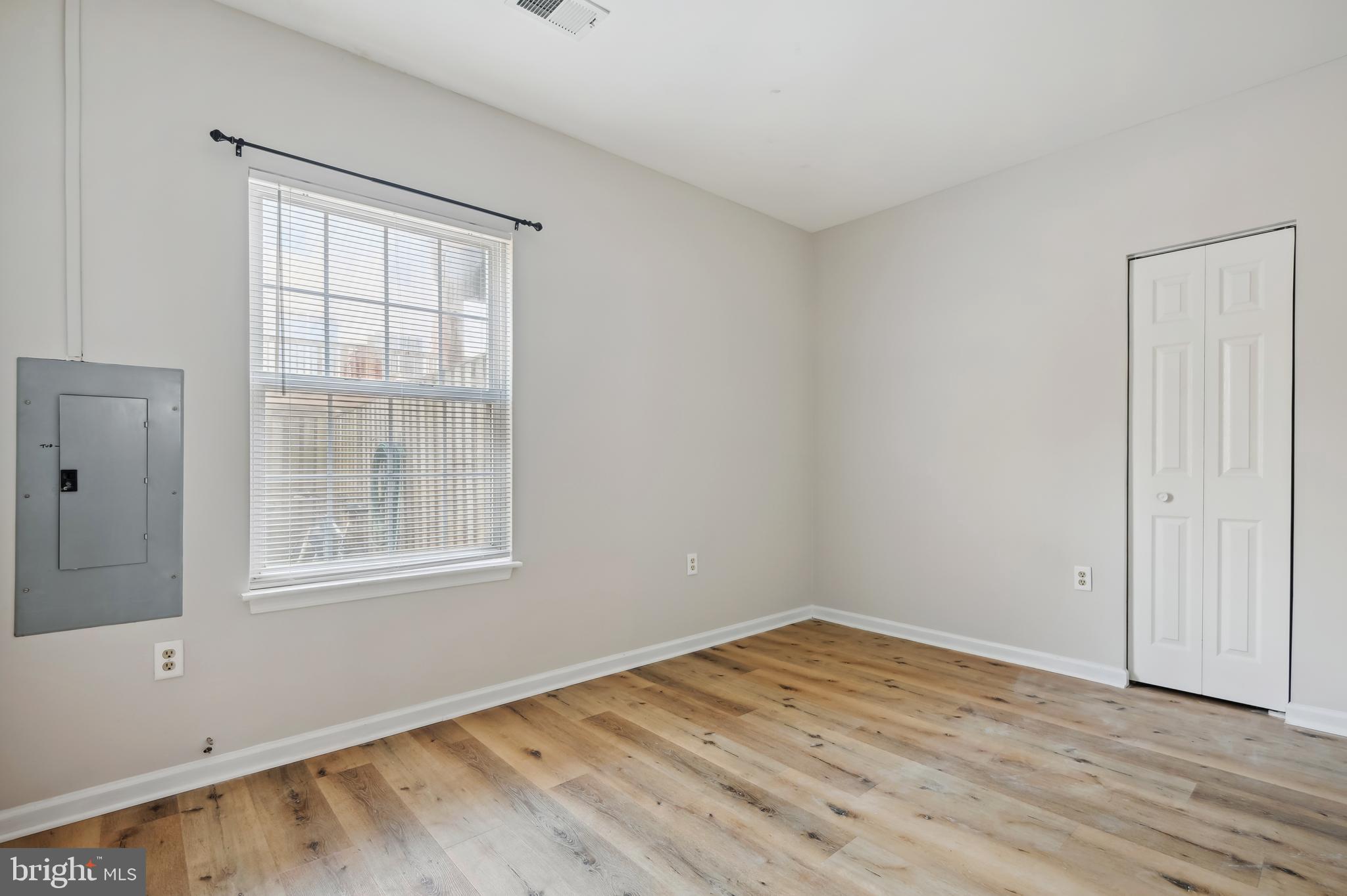 STONEHAVEN MEWS - Residential Lease