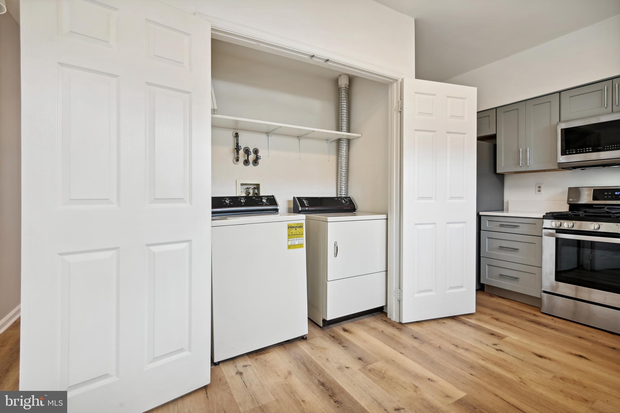 STONEHAVEN MEWS - Residential Lease