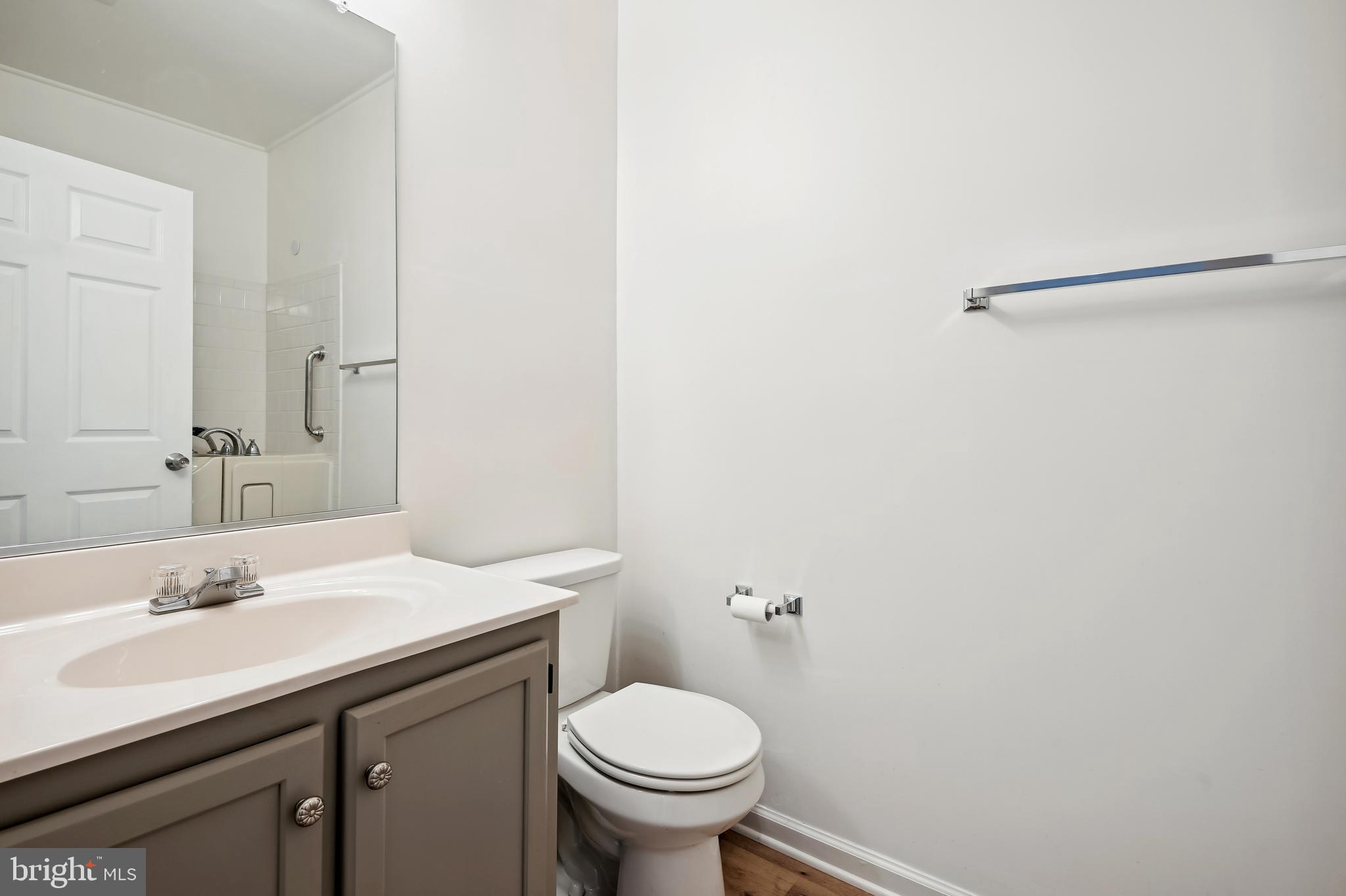 STONEHAVEN MEWS - Residential Lease