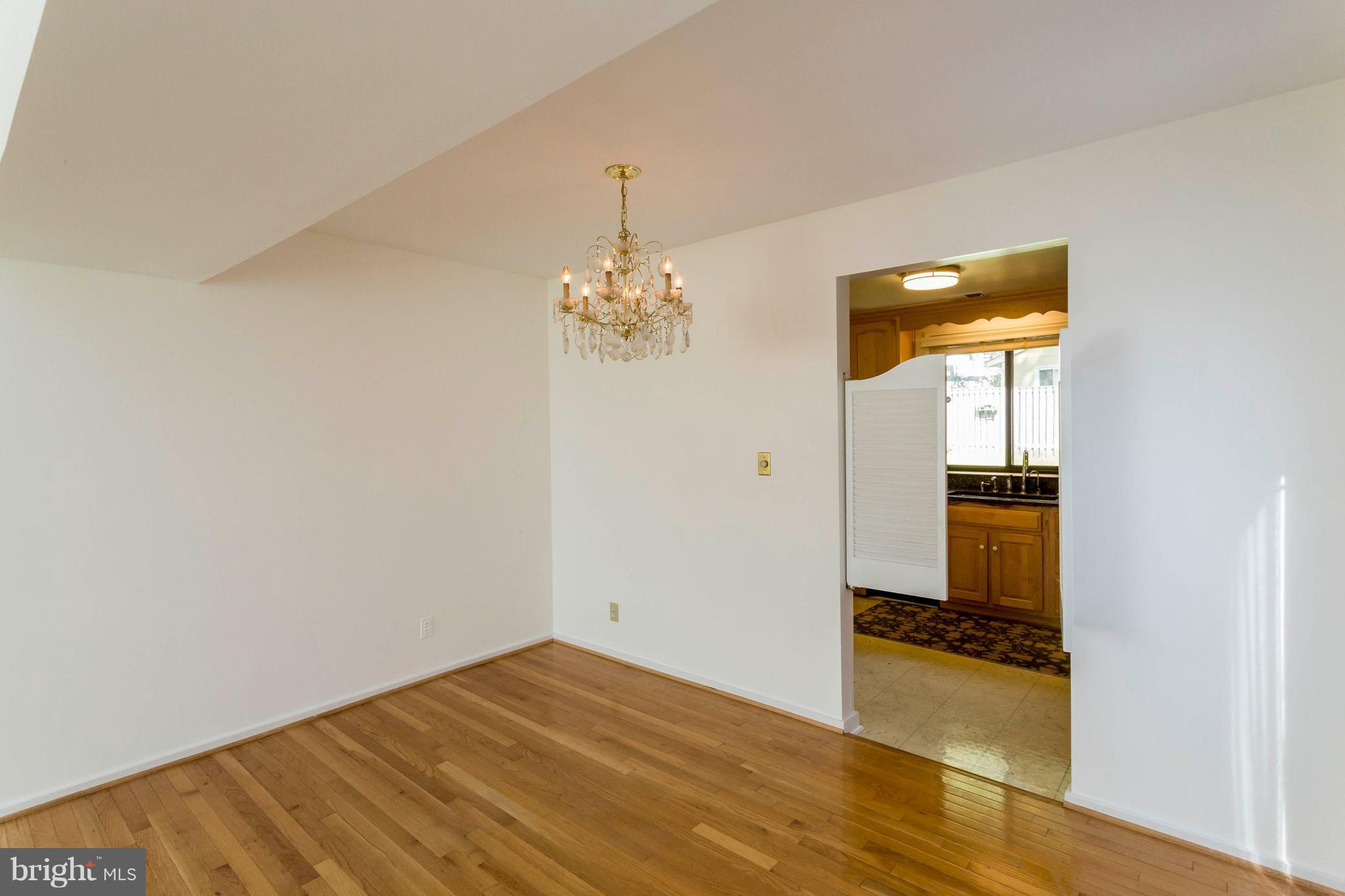 STONEYBROOKE - Residential