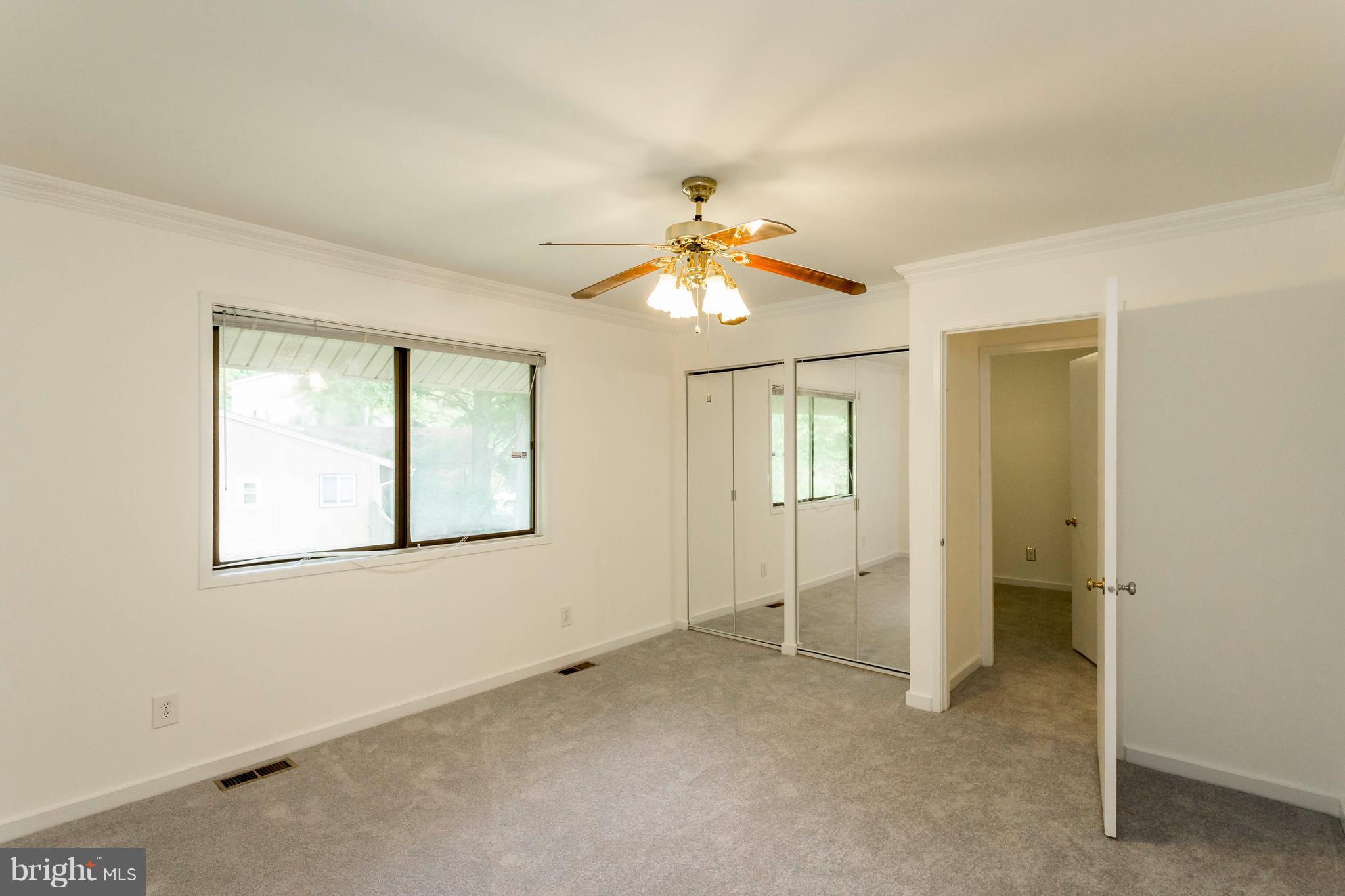 STONEYBROOKE - Residential