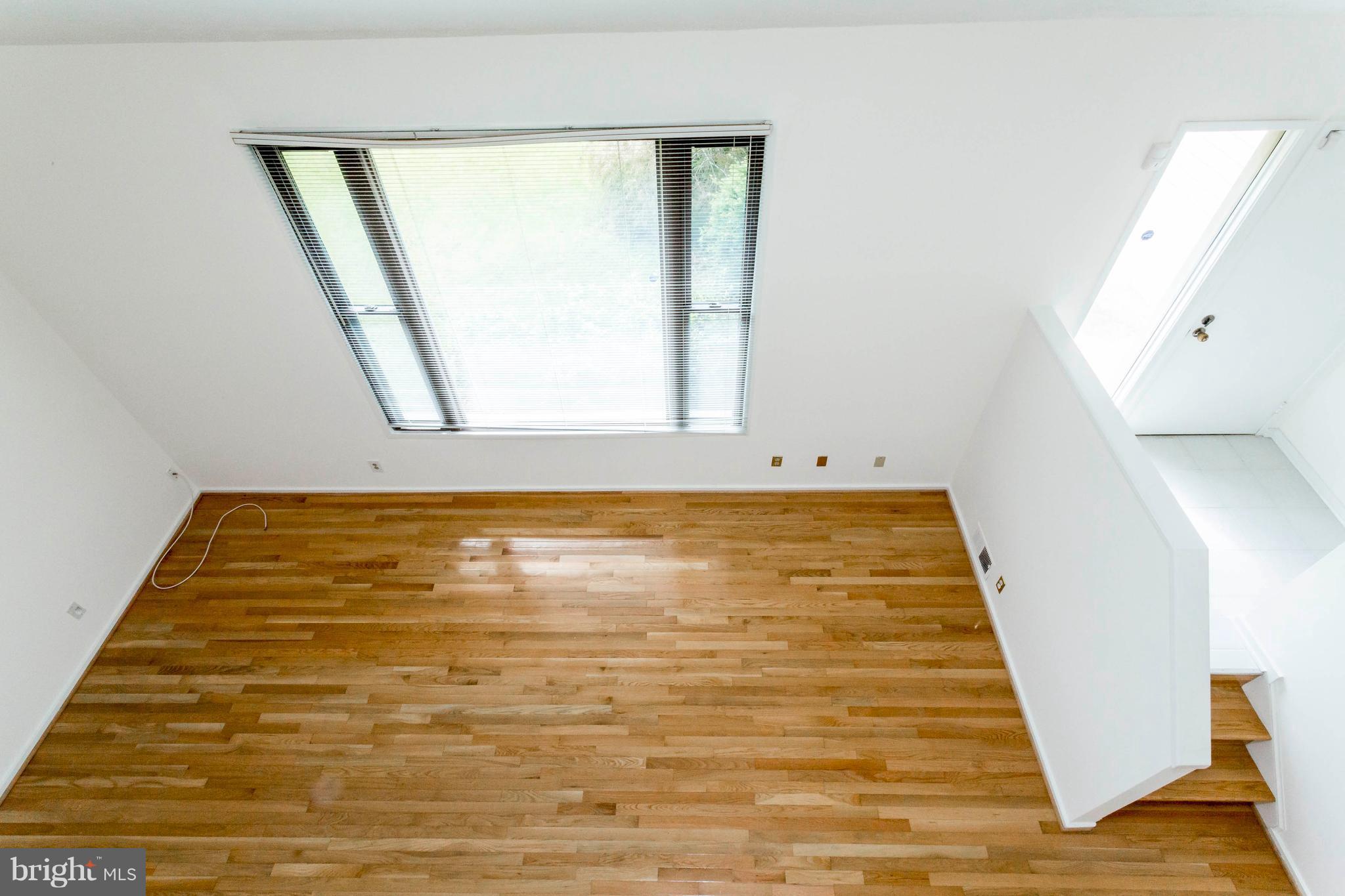 STONEYBROOKE - Residential