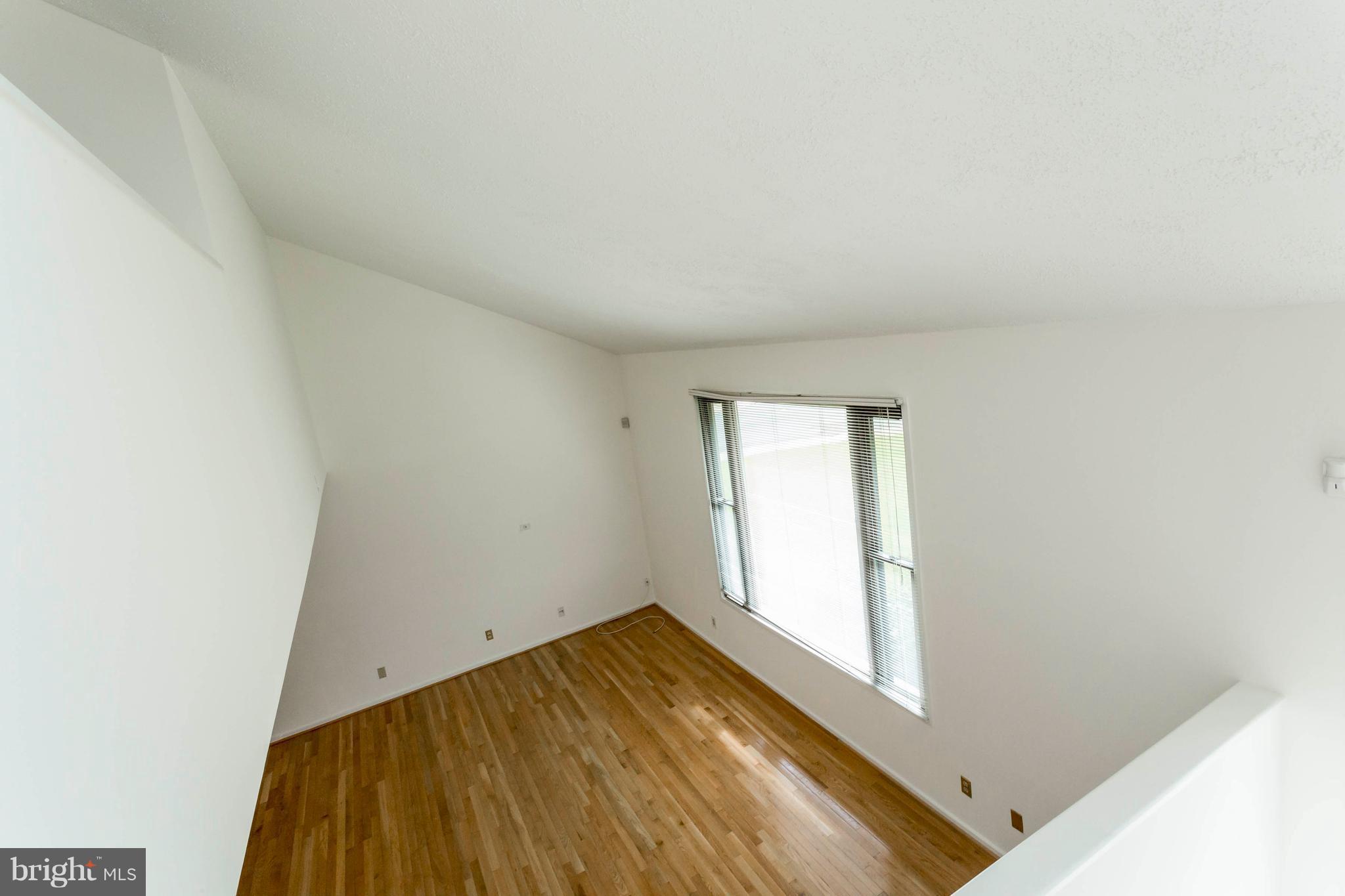 STONEYBROOKE - Residential