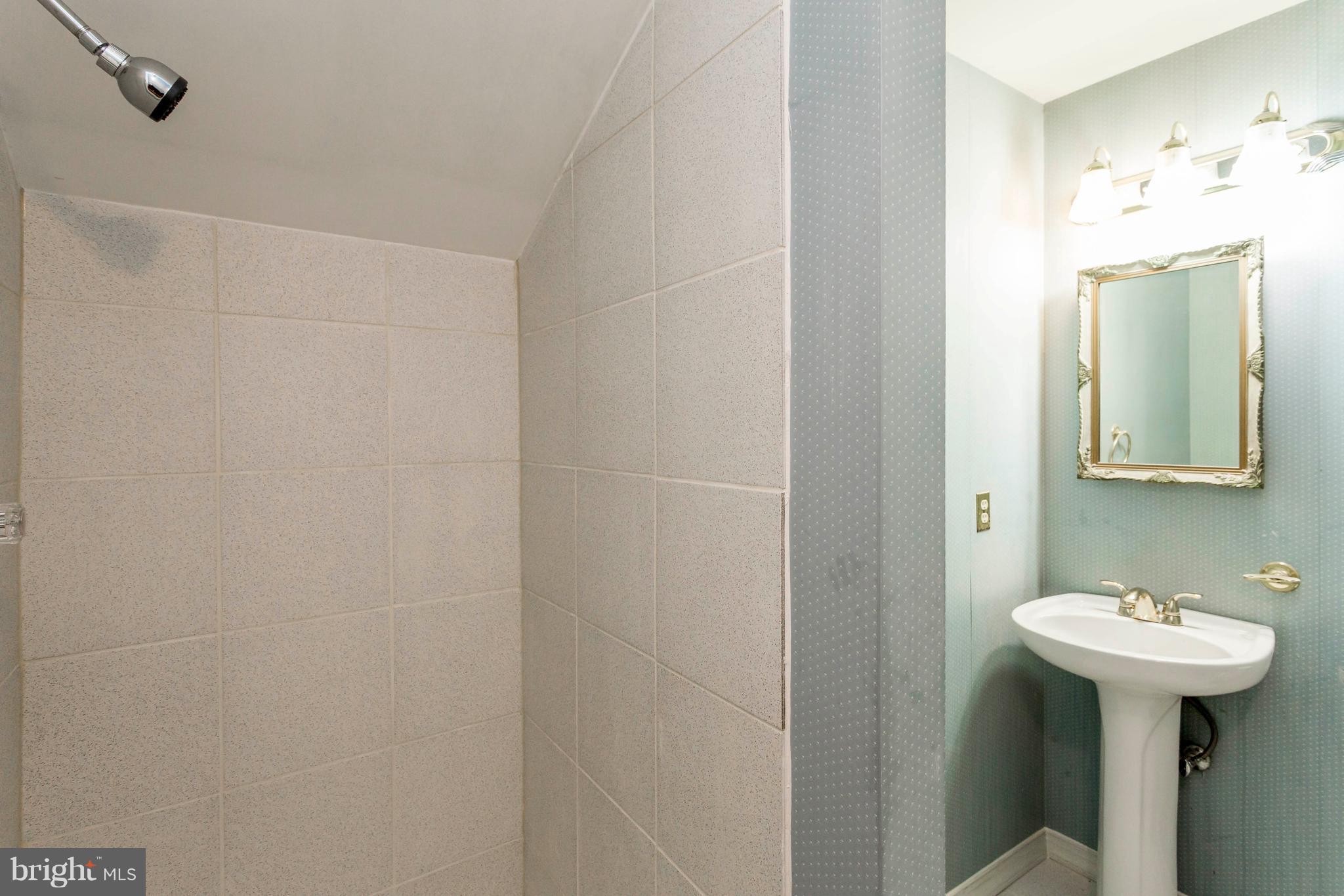 STONEYBROOKE - Residential