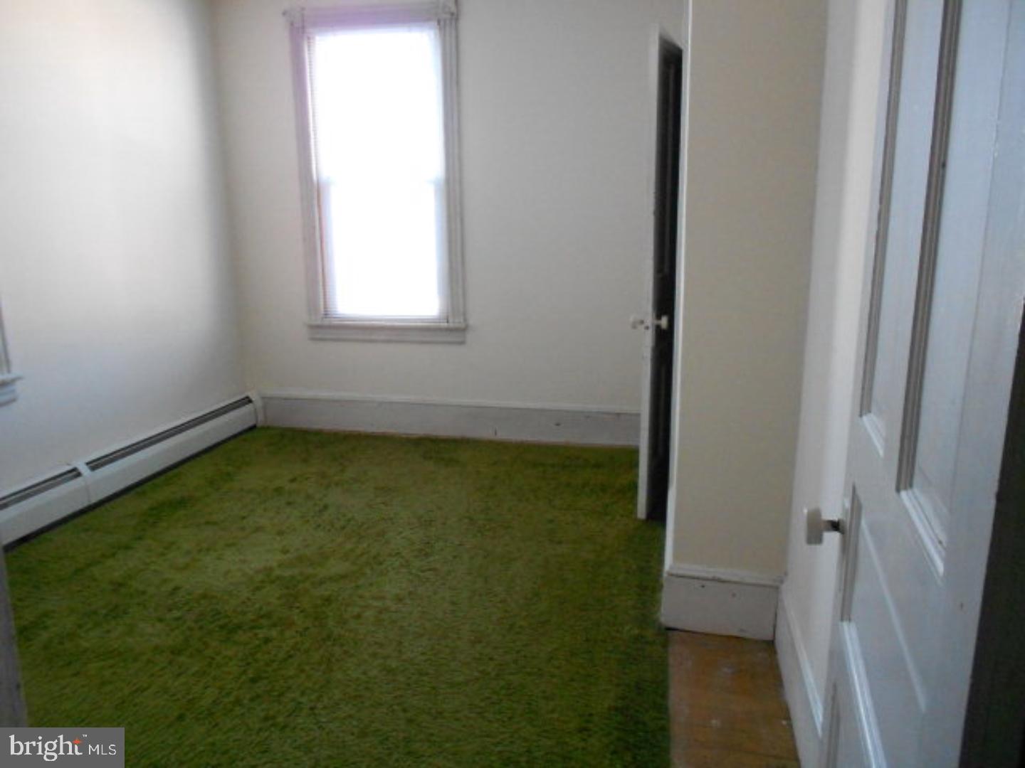 YORKVILLE - Residential