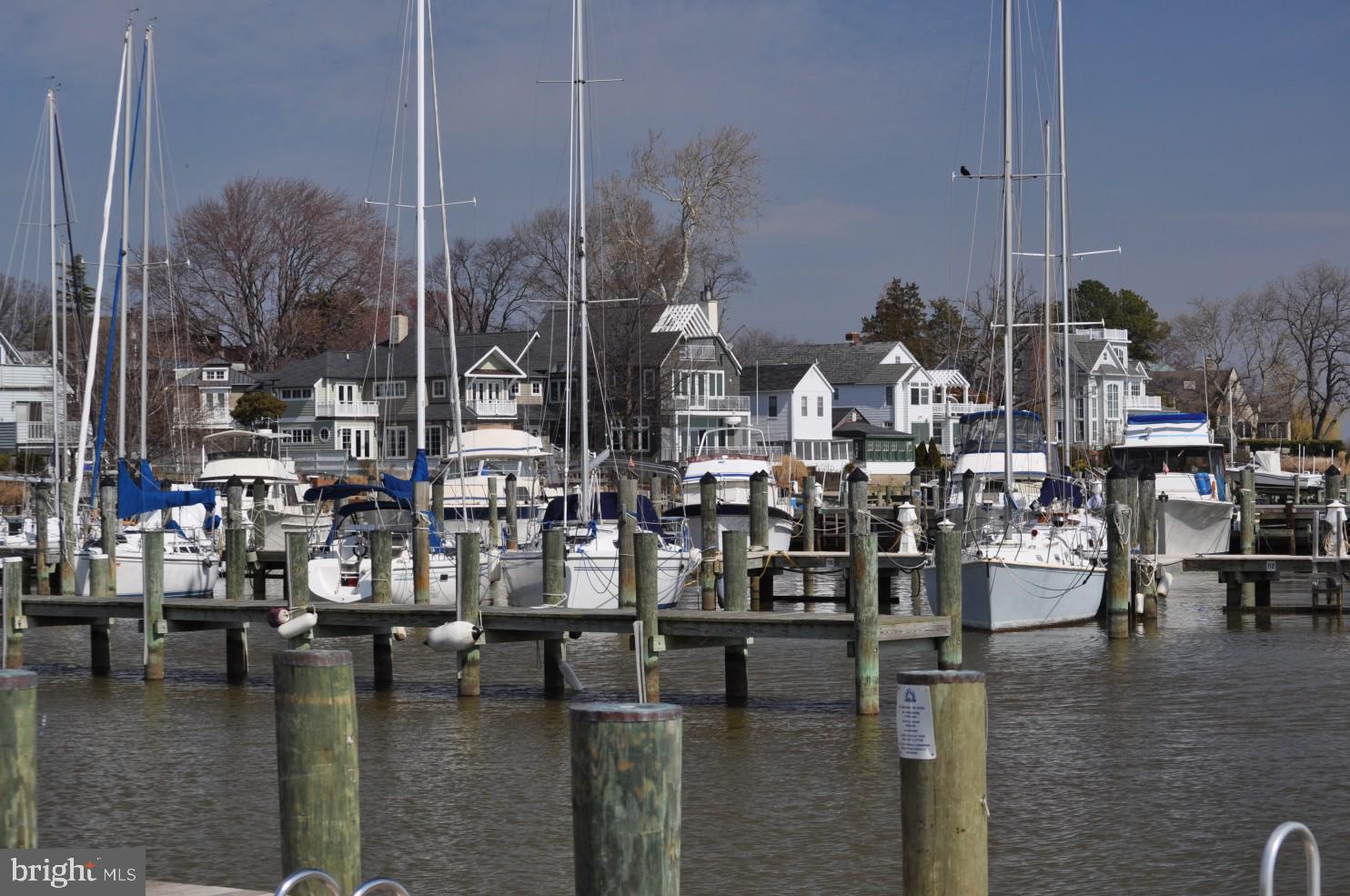 EASTPORT - Residential Lease