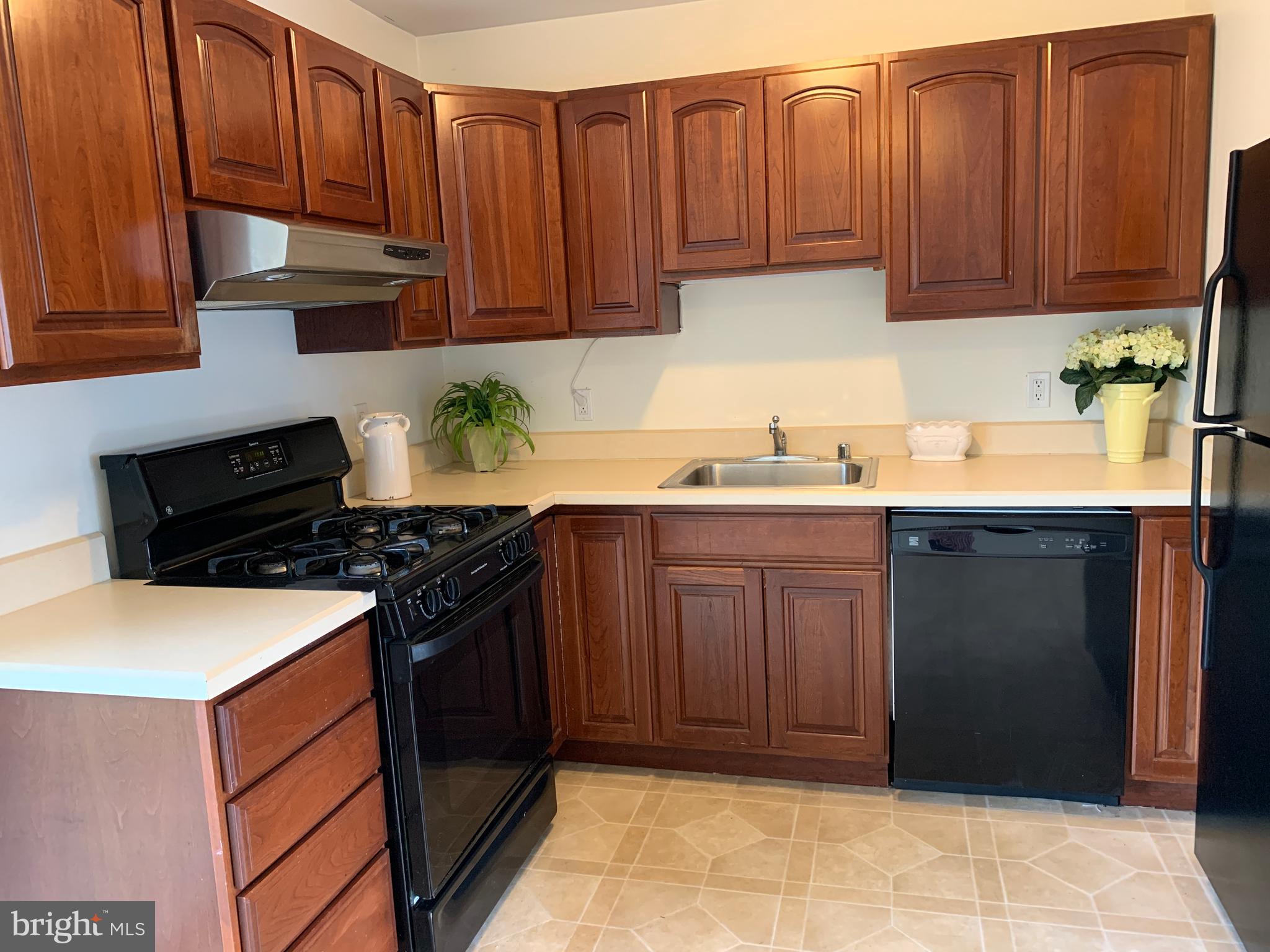 EASTPORT - Residential Lease