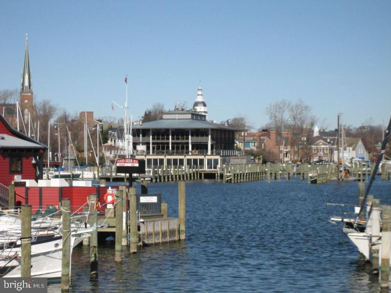 EASTPORT - Residential Lease