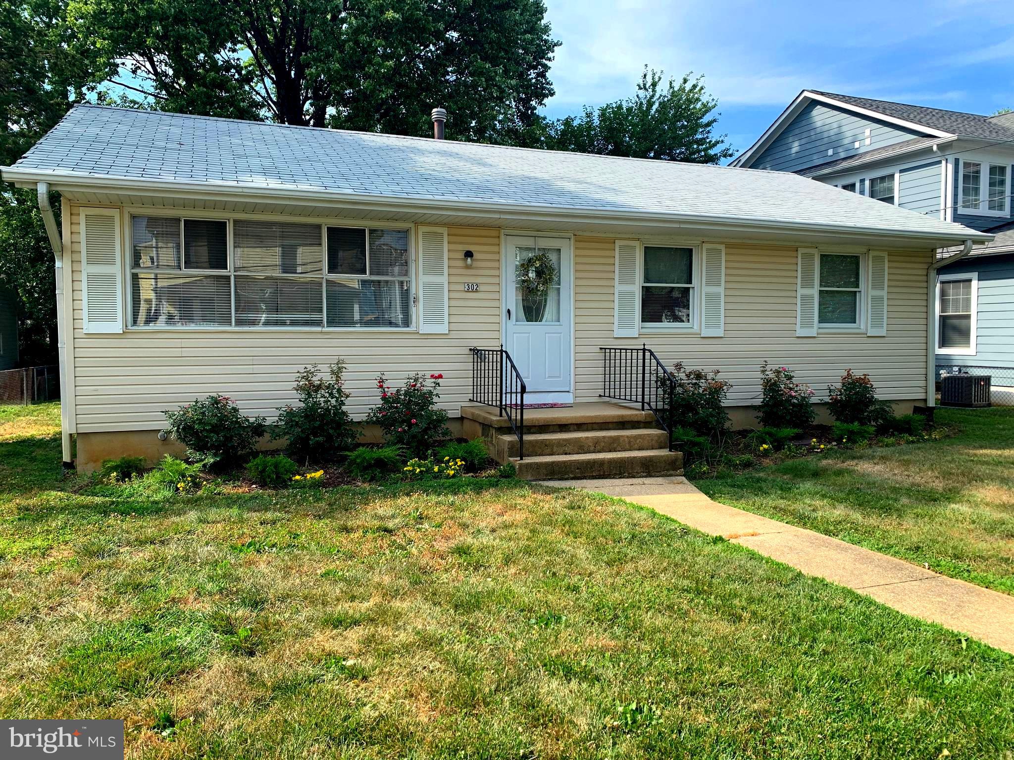 EASTPORT - Residential Lease