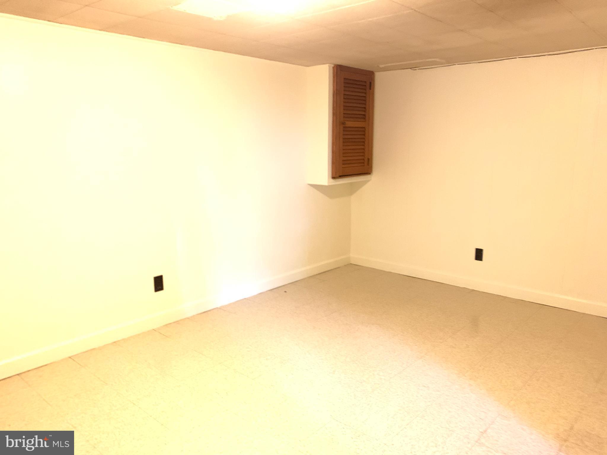 EASTPORT - Residential Lease