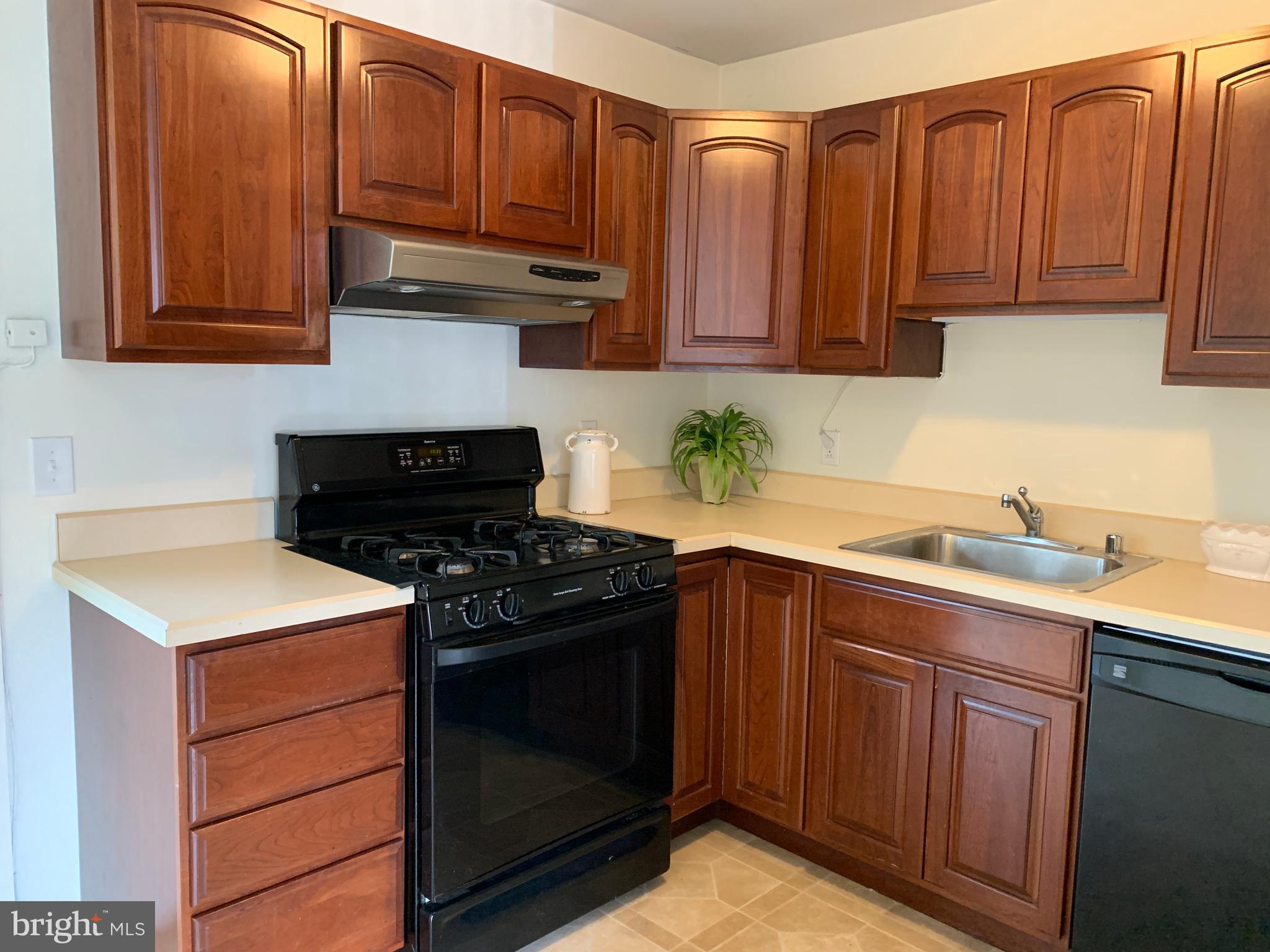 EASTPORT - Residential Lease