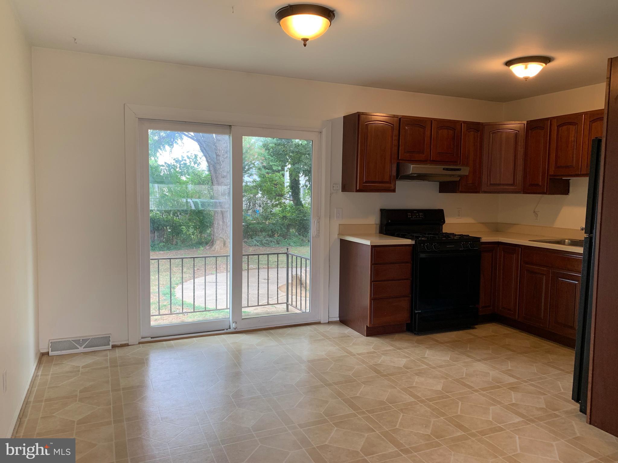 EASTPORT - Residential Lease