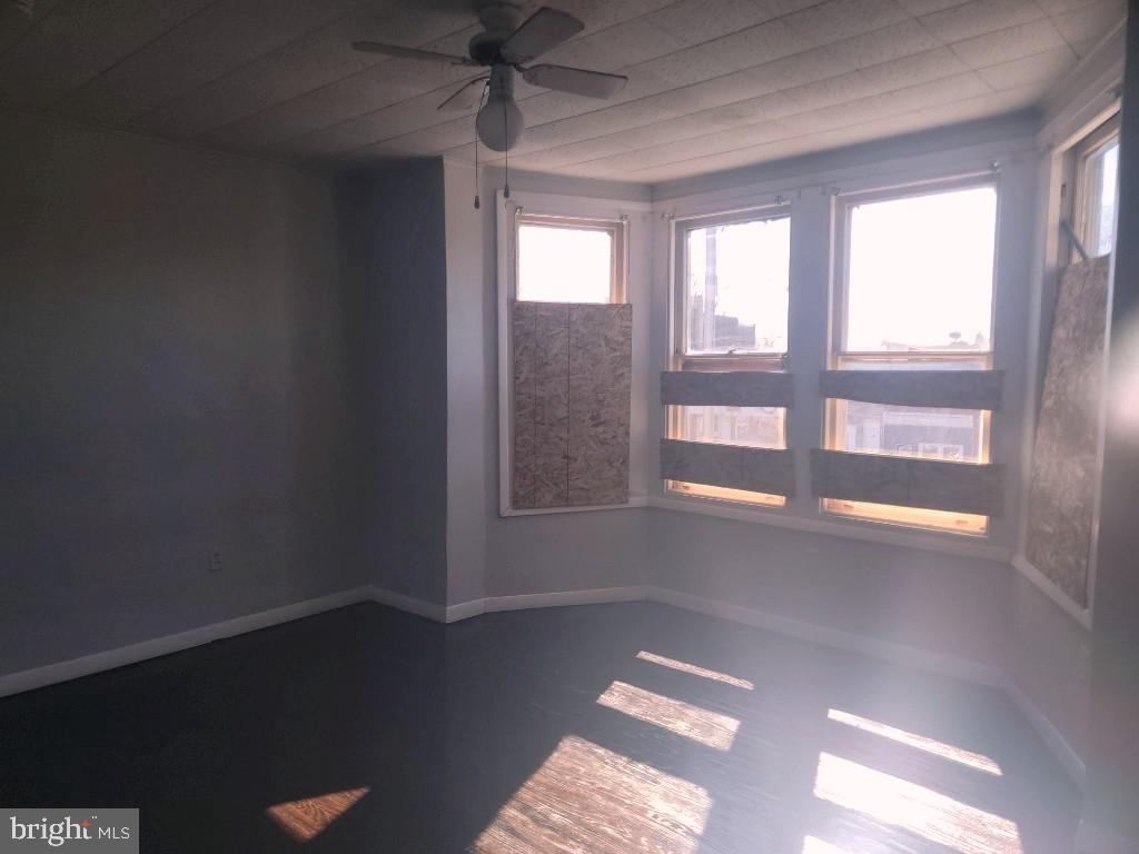 KENSINGTON - Residential Lease