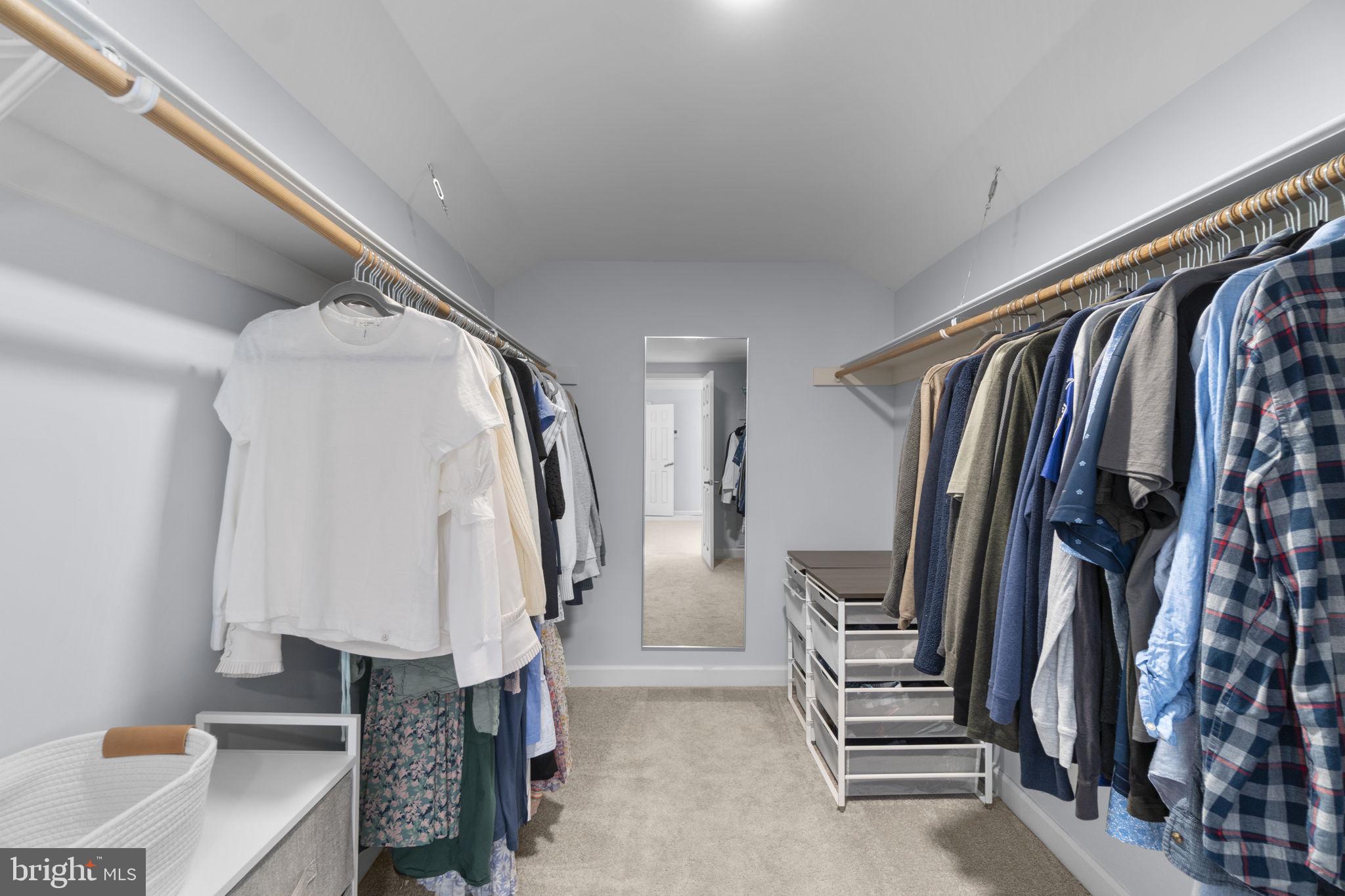 BURLEIGH MANOR - Residential