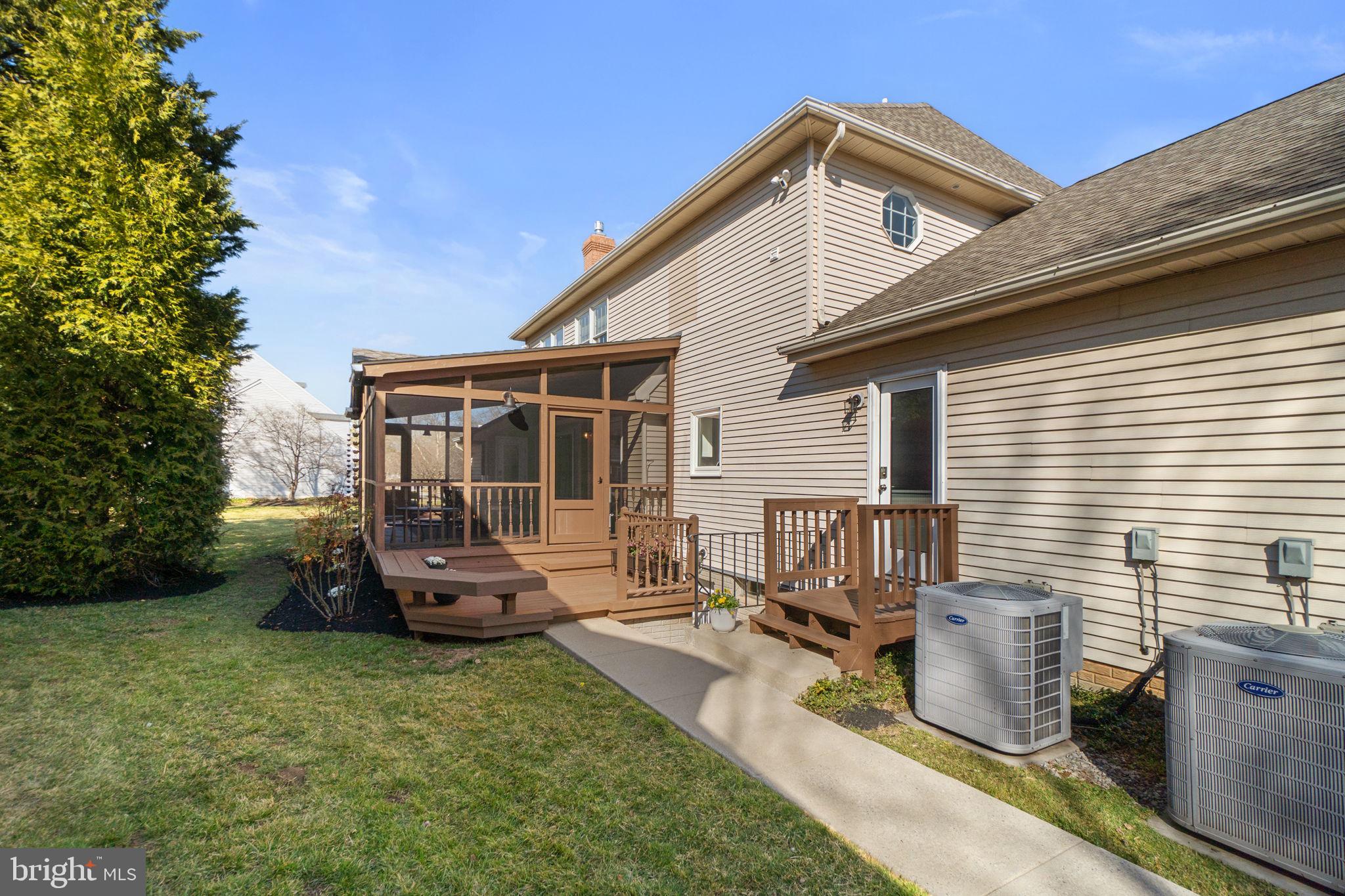 BURLEIGH MANOR - Residential