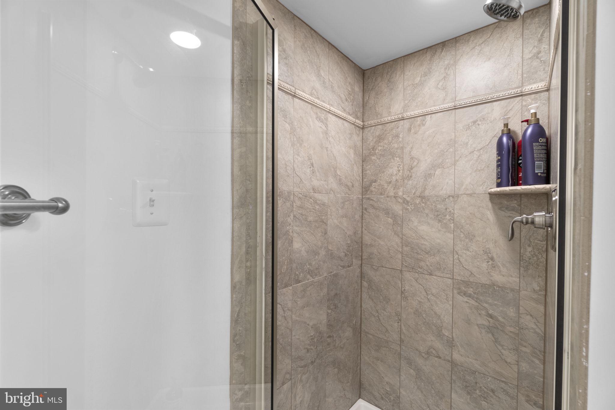 BURLEIGH MANOR - Residential