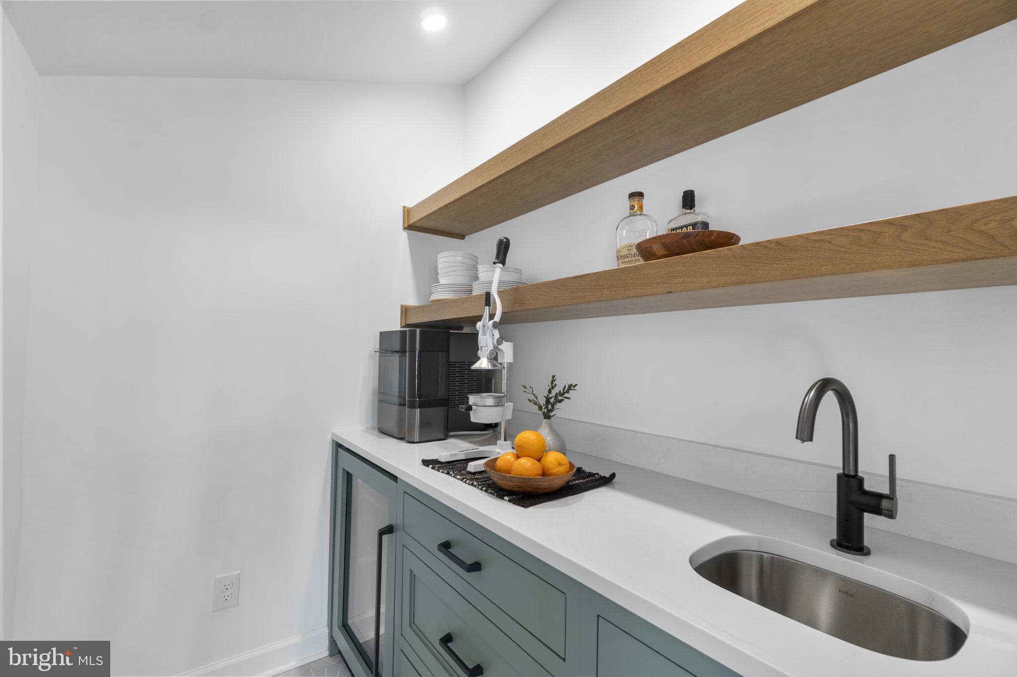 BURLEIGH MANOR - Residential