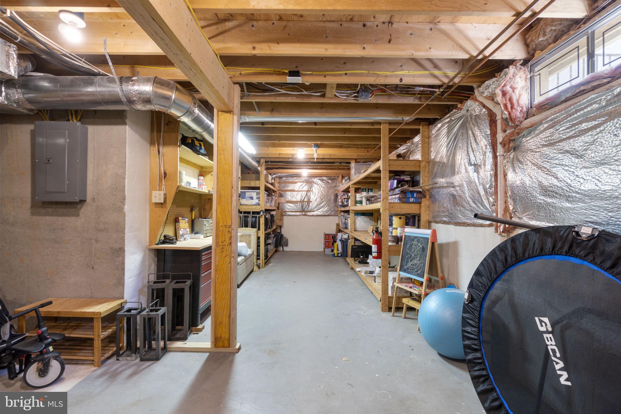 BURLEIGH MANOR - Residential