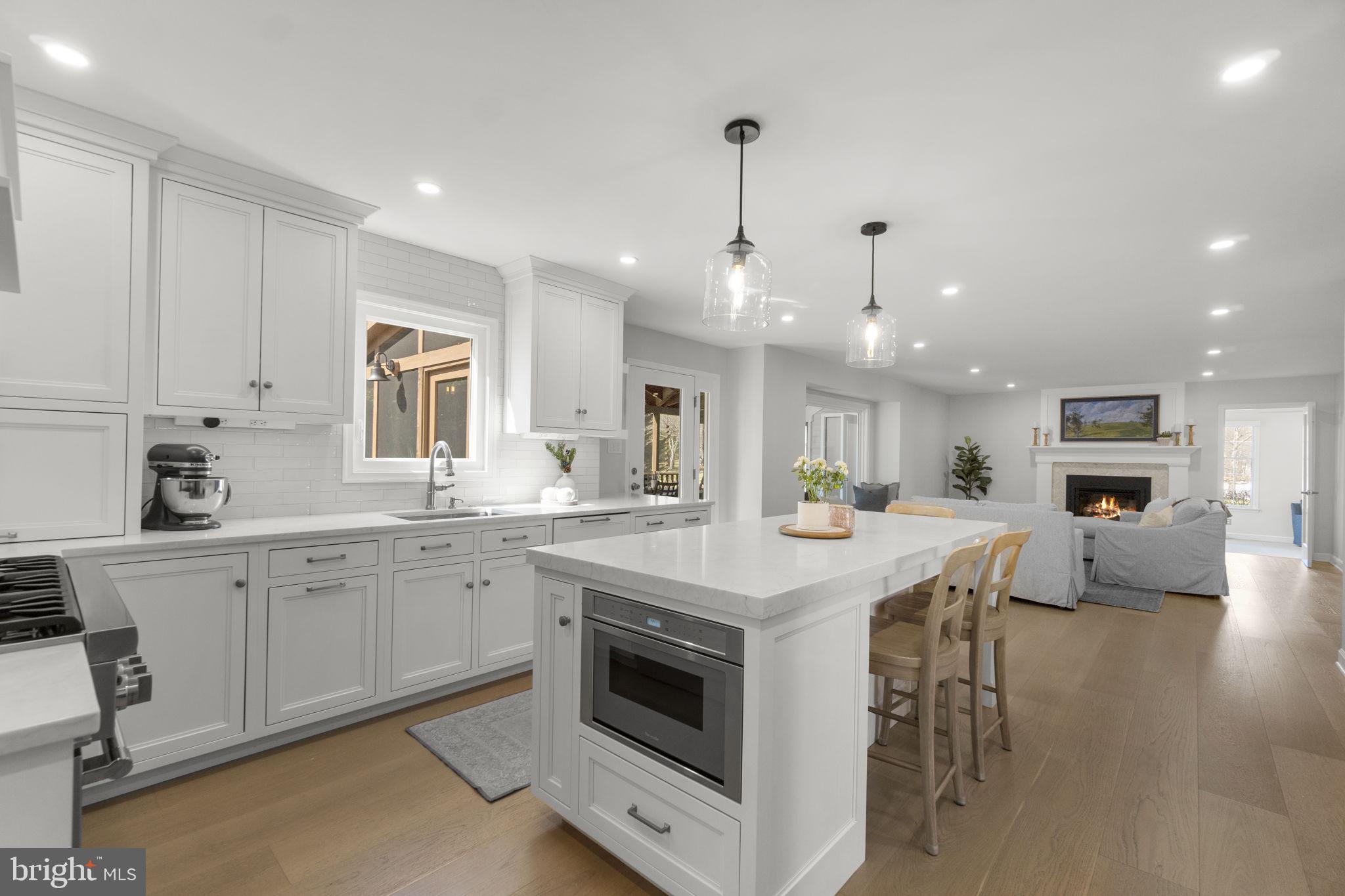 BURLEIGH MANOR - Residential