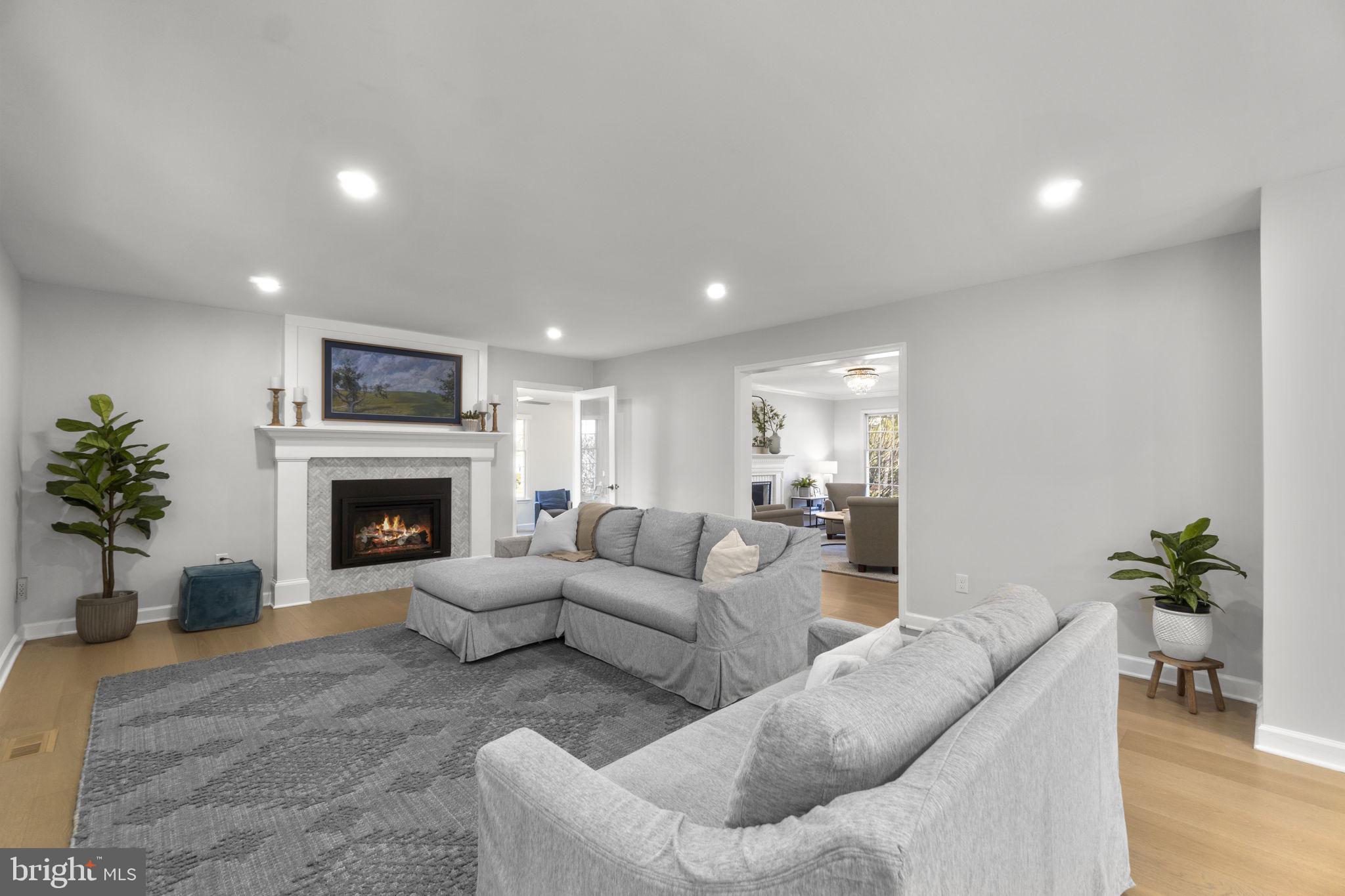 BURLEIGH MANOR - Residential