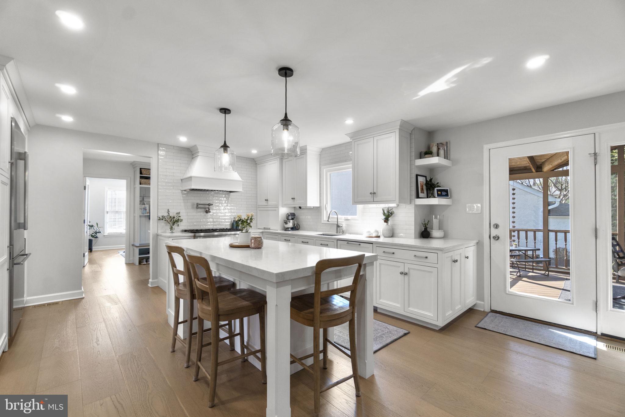 BURLEIGH MANOR - Residential