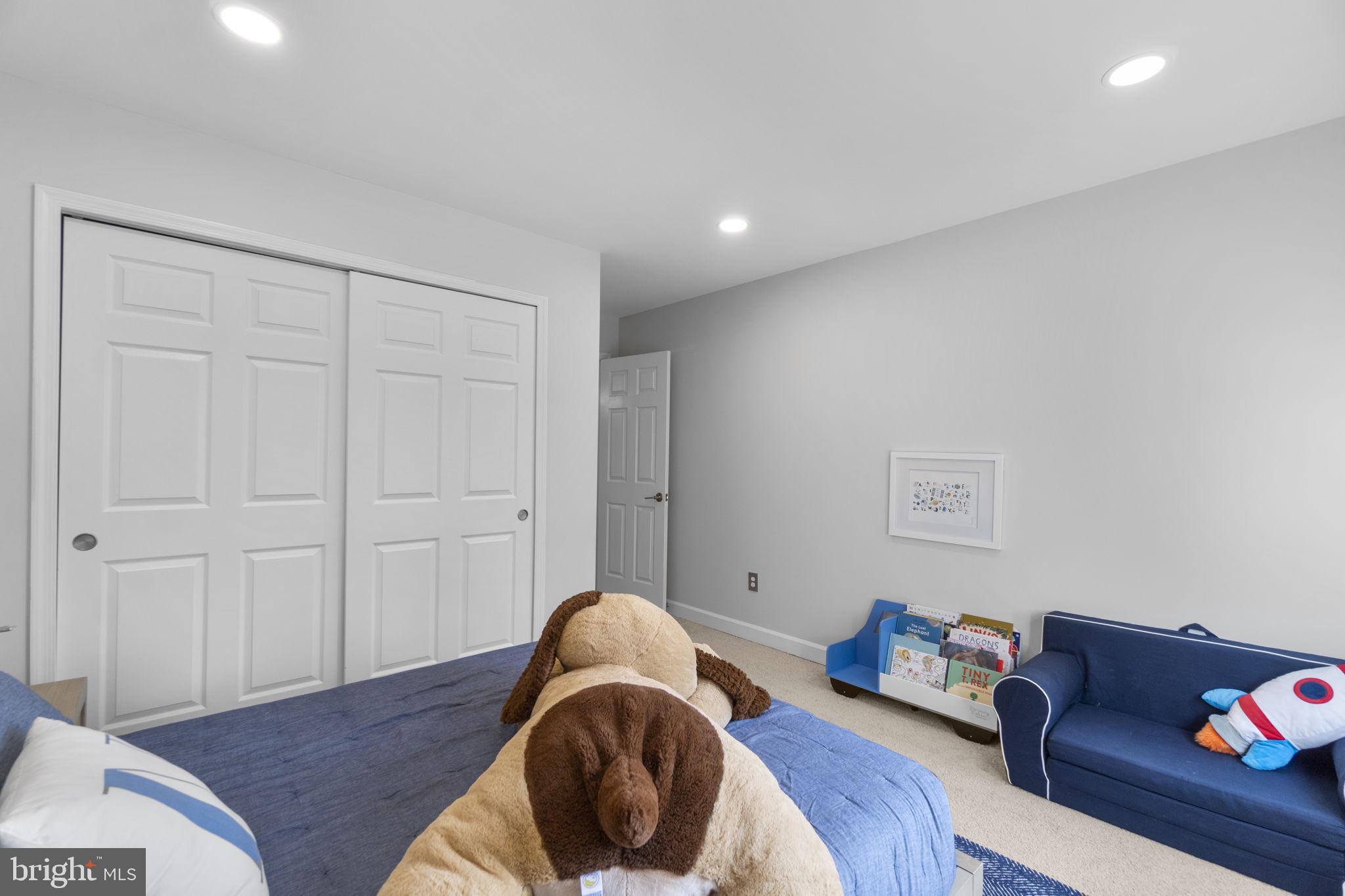 BURLEIGH MANOR - Residential