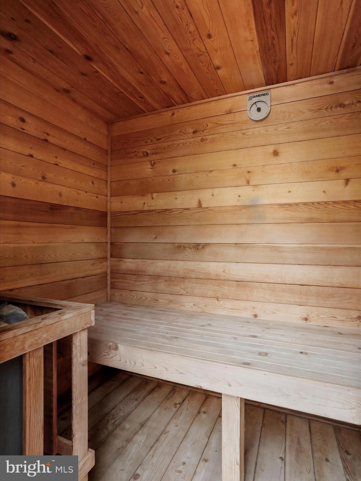 COOLFONT MOUNTAINSIDE - Residential