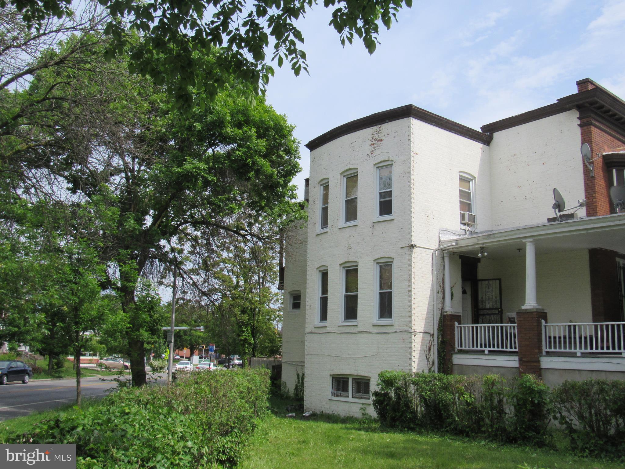BIG PRICE DROP. Beautiful RARE end unit Multi-family property on Abell Ave. Near Union Memorial, JHU, Farmer's market and downtown Charles village. In the last 10 years windows, kitchens, bathrooms of all units and roof have been replaced. The building has its own washer dryer and all tenants have private entrance. 2 1 bedrooms 1 2 bedroom $2700 income.