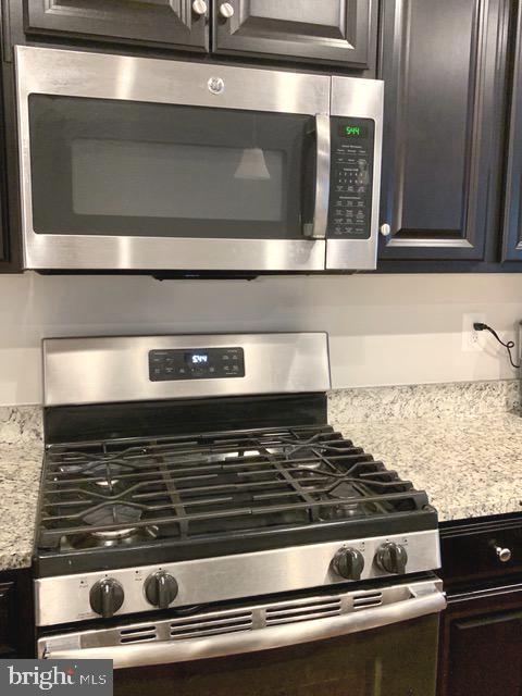 PARKSIDE - Residential Lease