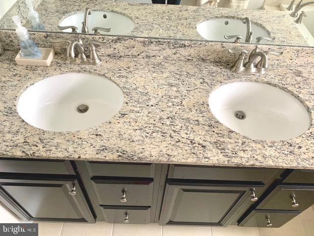 PARKSIDE - Residential Lease