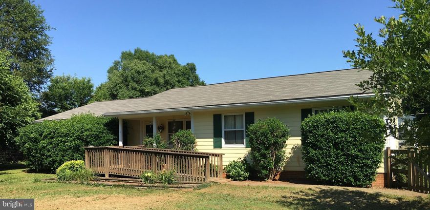 High speed internet! Great location convenient to Culpeper and Warrenton. Fully fenced 1.1 acre yard. Detached office is fully finished and wired for electric and cable. New roof, maintenance free gutters and sky lights. New windows, and 2 yr old carpet in main living area. Granite, new flooring, and brand new SS stove in kitchen. Newly renovated bathroom. Whole home just repainted!