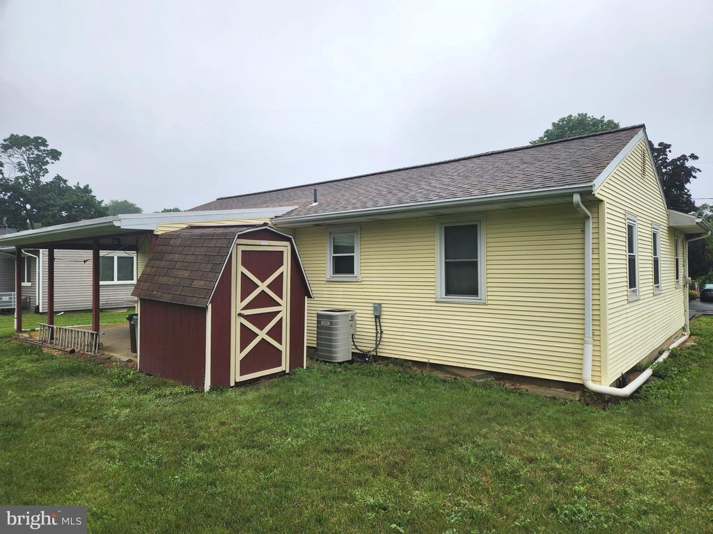 Photo of 1930 Manor Ridge Drive, LANCASTER, PA 17603 (MLS # PALA2072500)