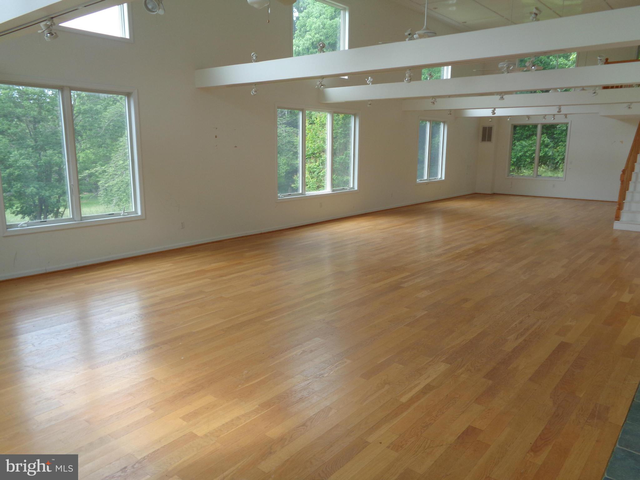 DAVIDSONVILLE - Residential