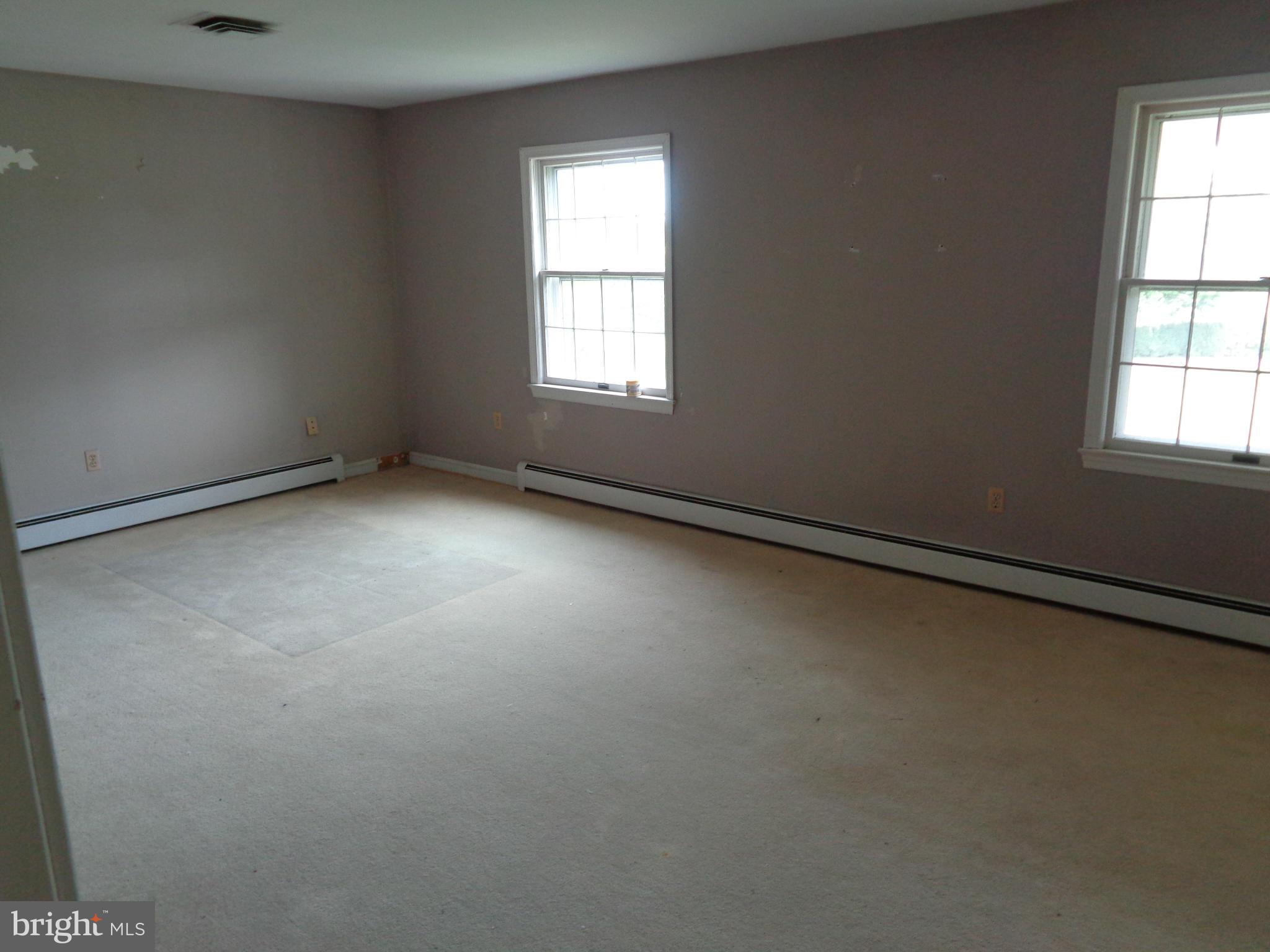 DAVIDSONVILLE - Residential