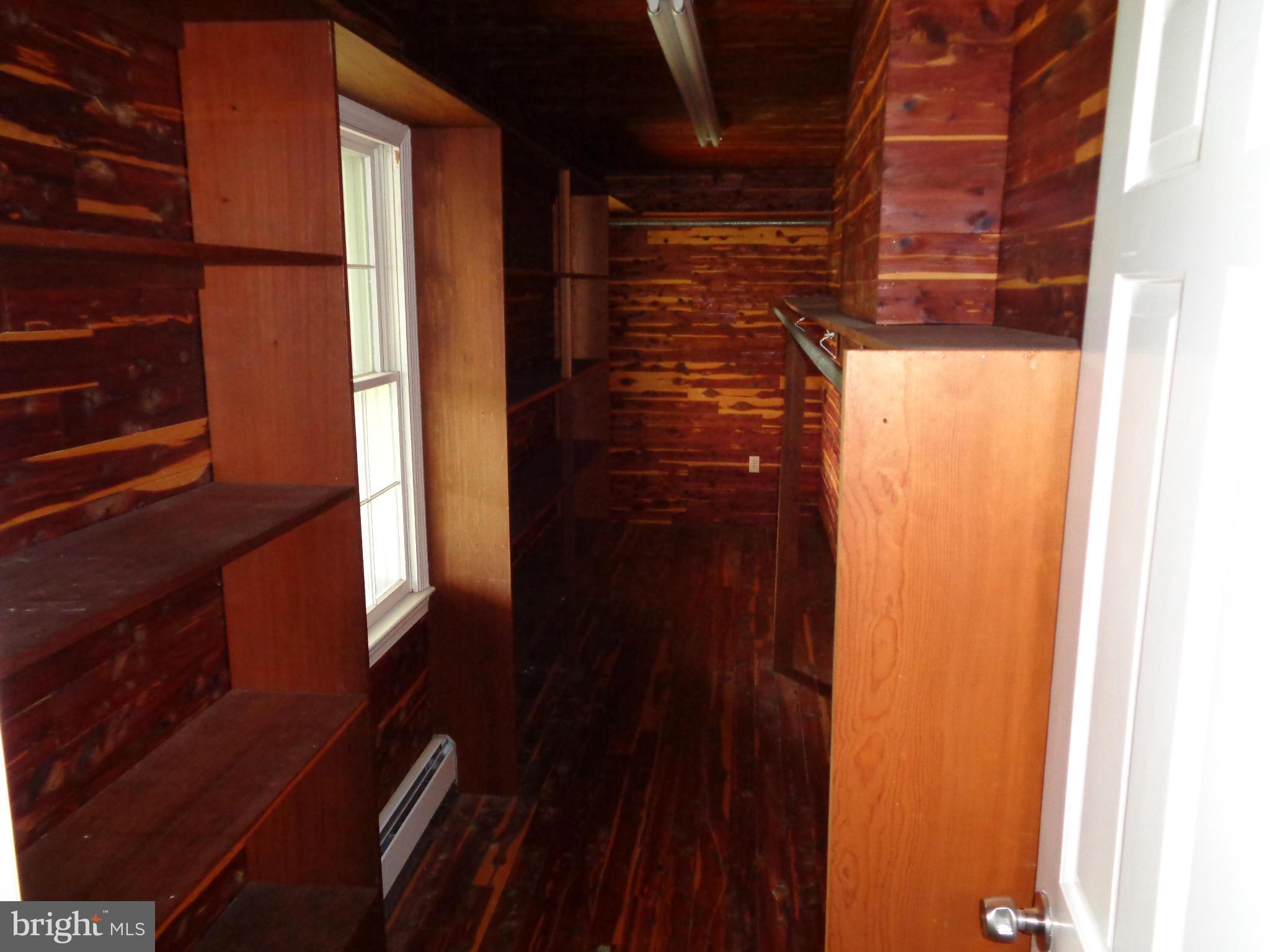 DAVIDSONVILLE - Residential