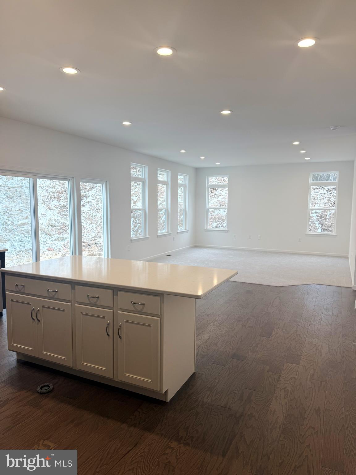 ROCKVILLE ESTATES - Residential