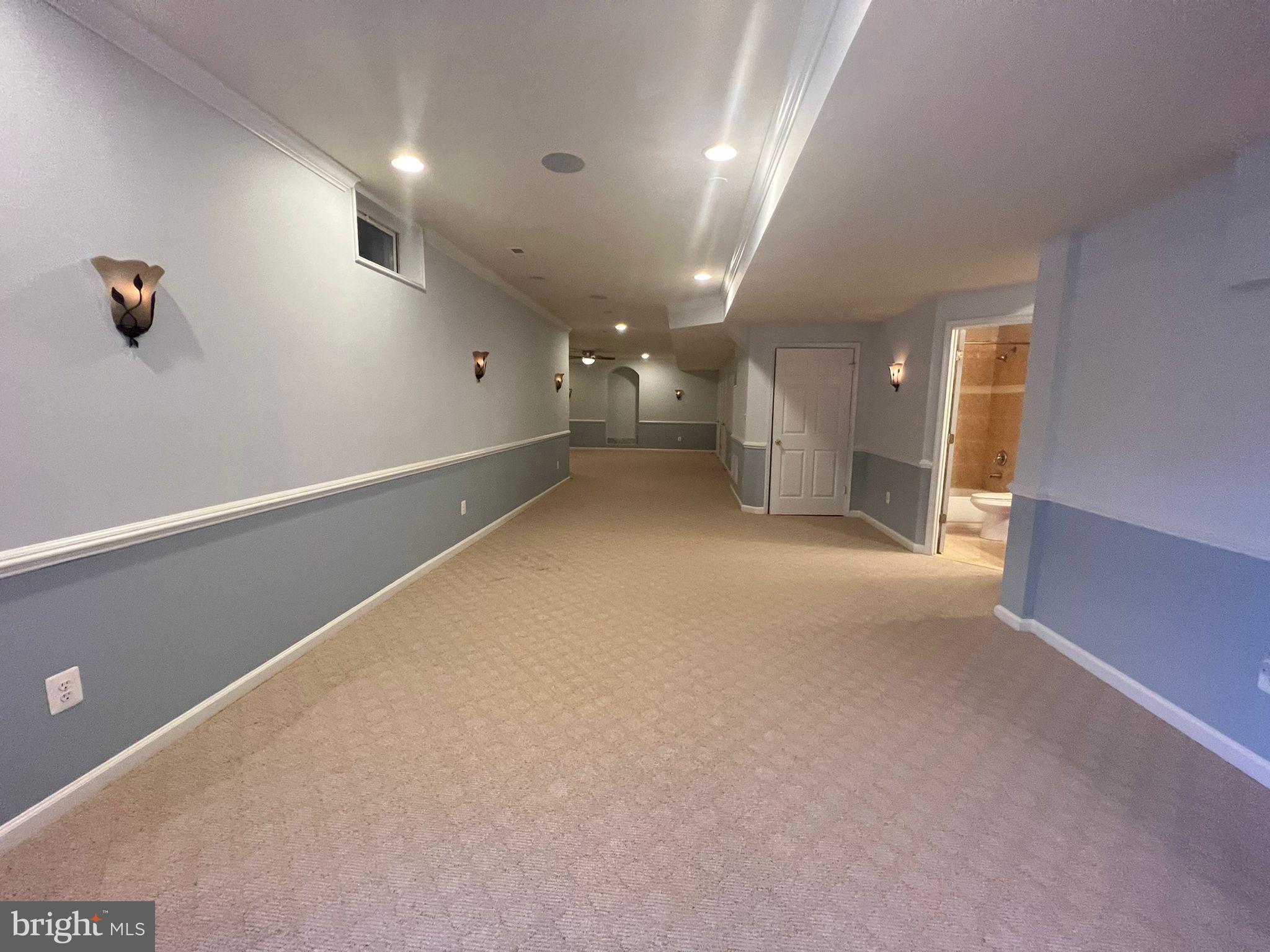 LOUDOUN VALLEY ESTATES - Residential Lease