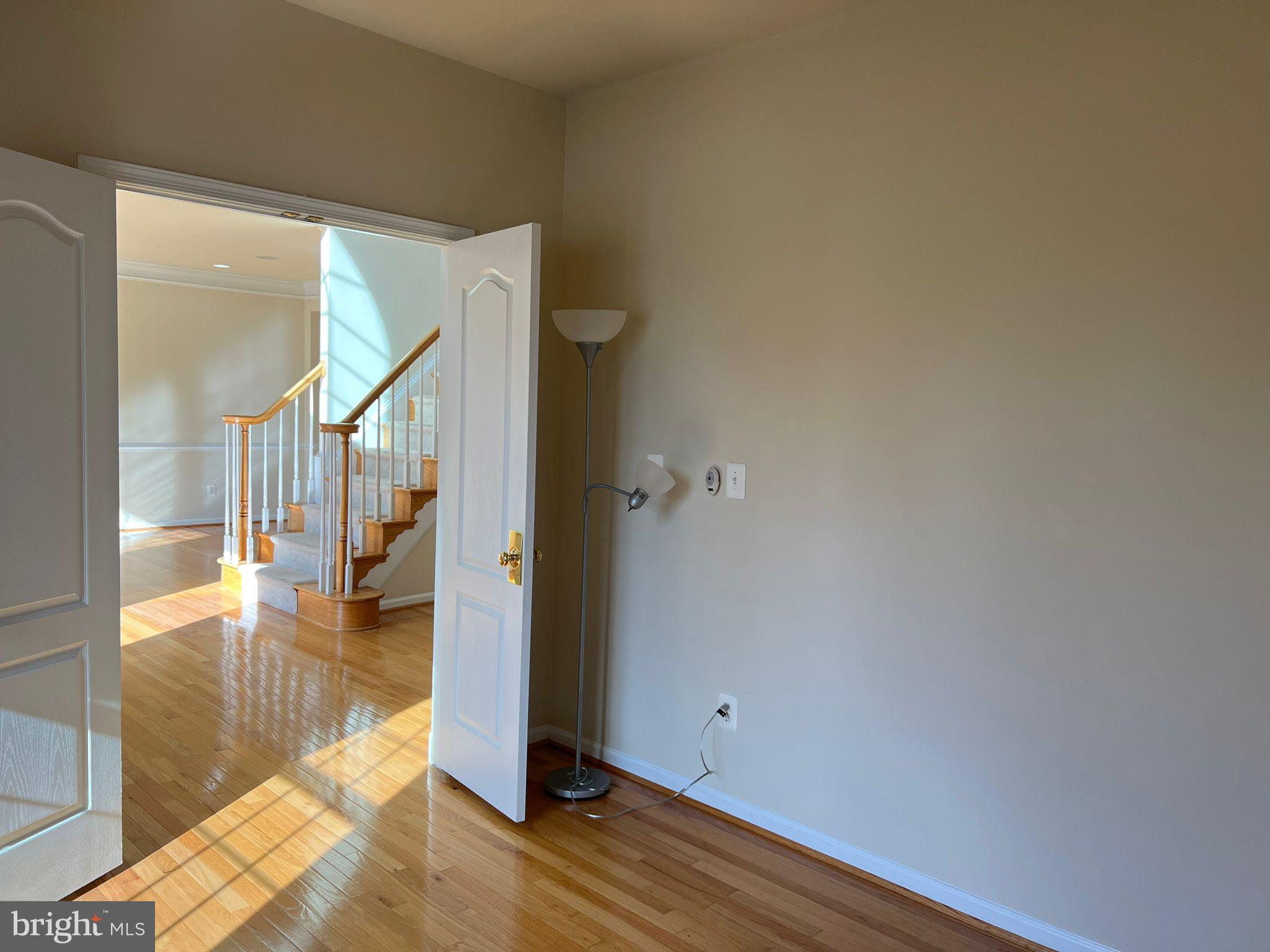 LOUDOUN VALLEY ESTATES - Residential Lease