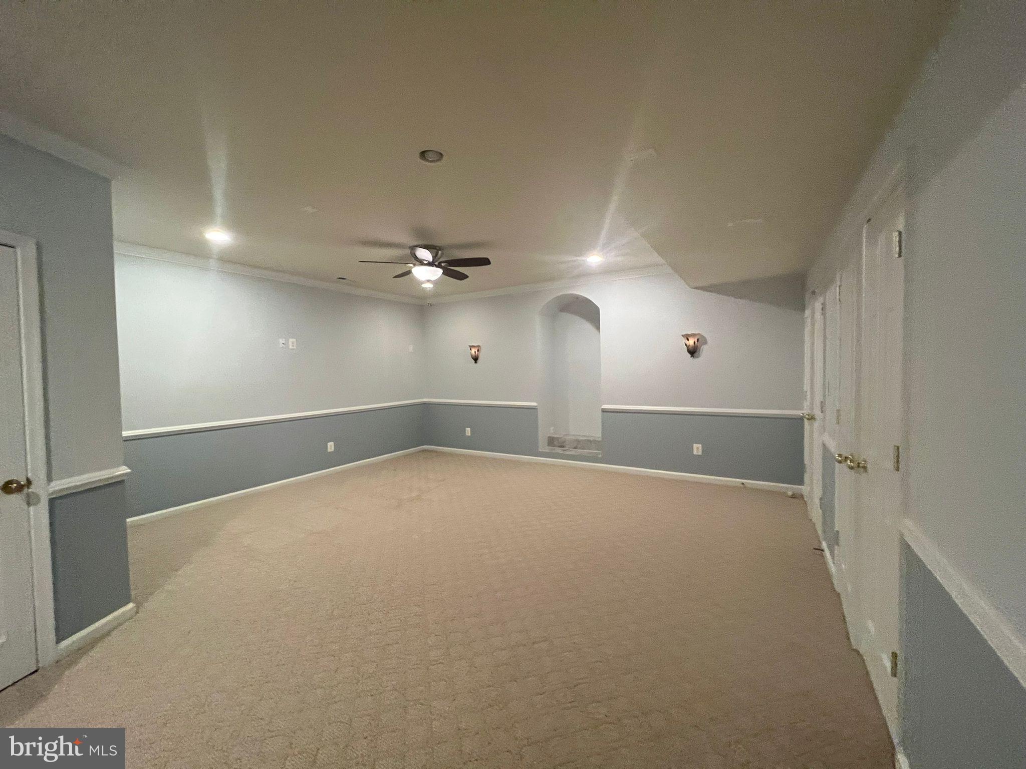 LOUDOUN VALLEY ESTATES - Residential Lease