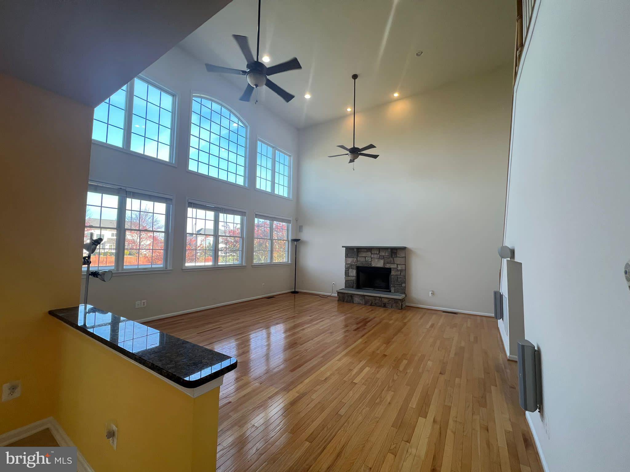 LOUDOUN VALLEY ESTATES - Residential Lease