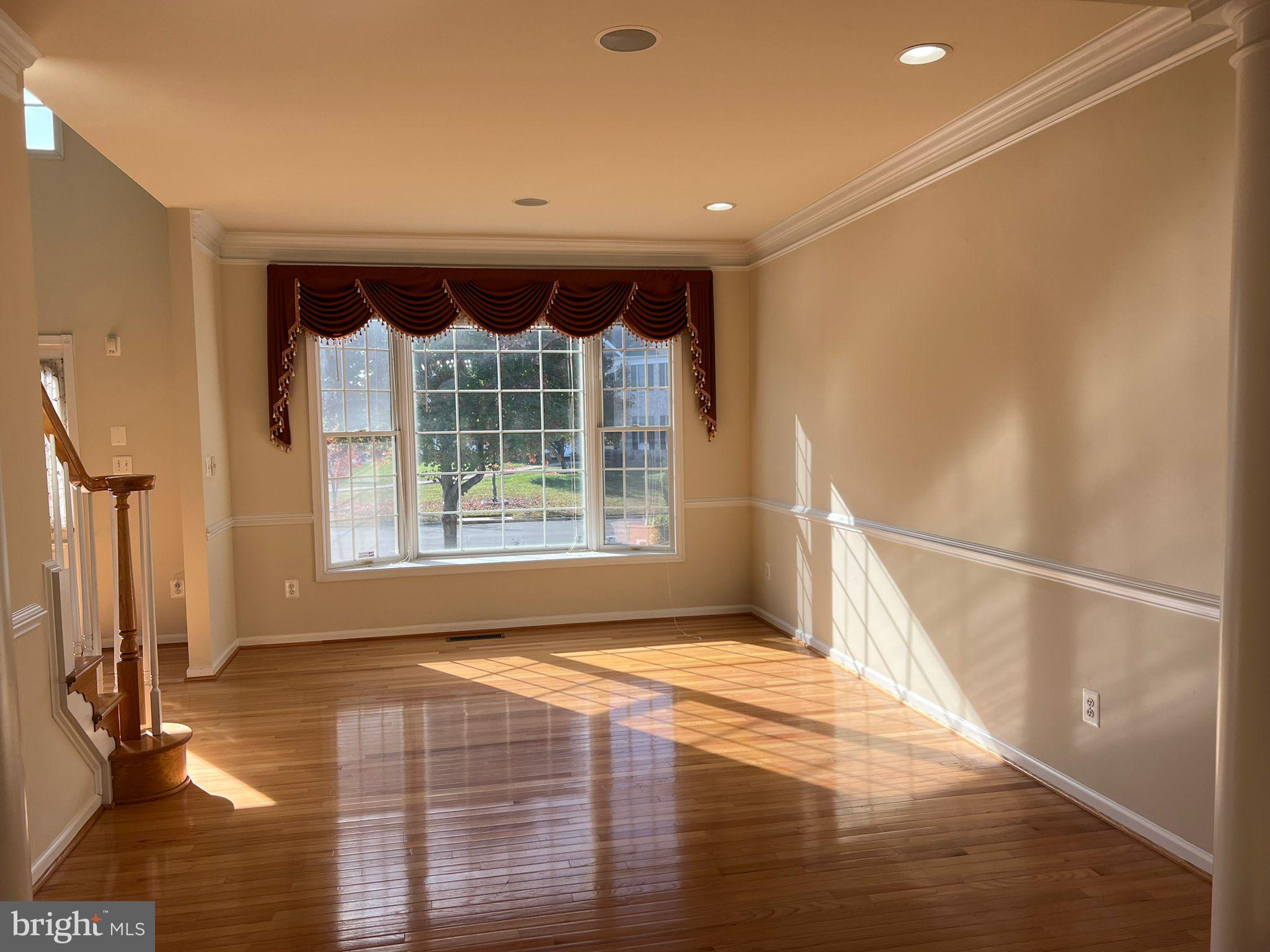 LOUDOUN VALLEY ESTATES - Residential Lease