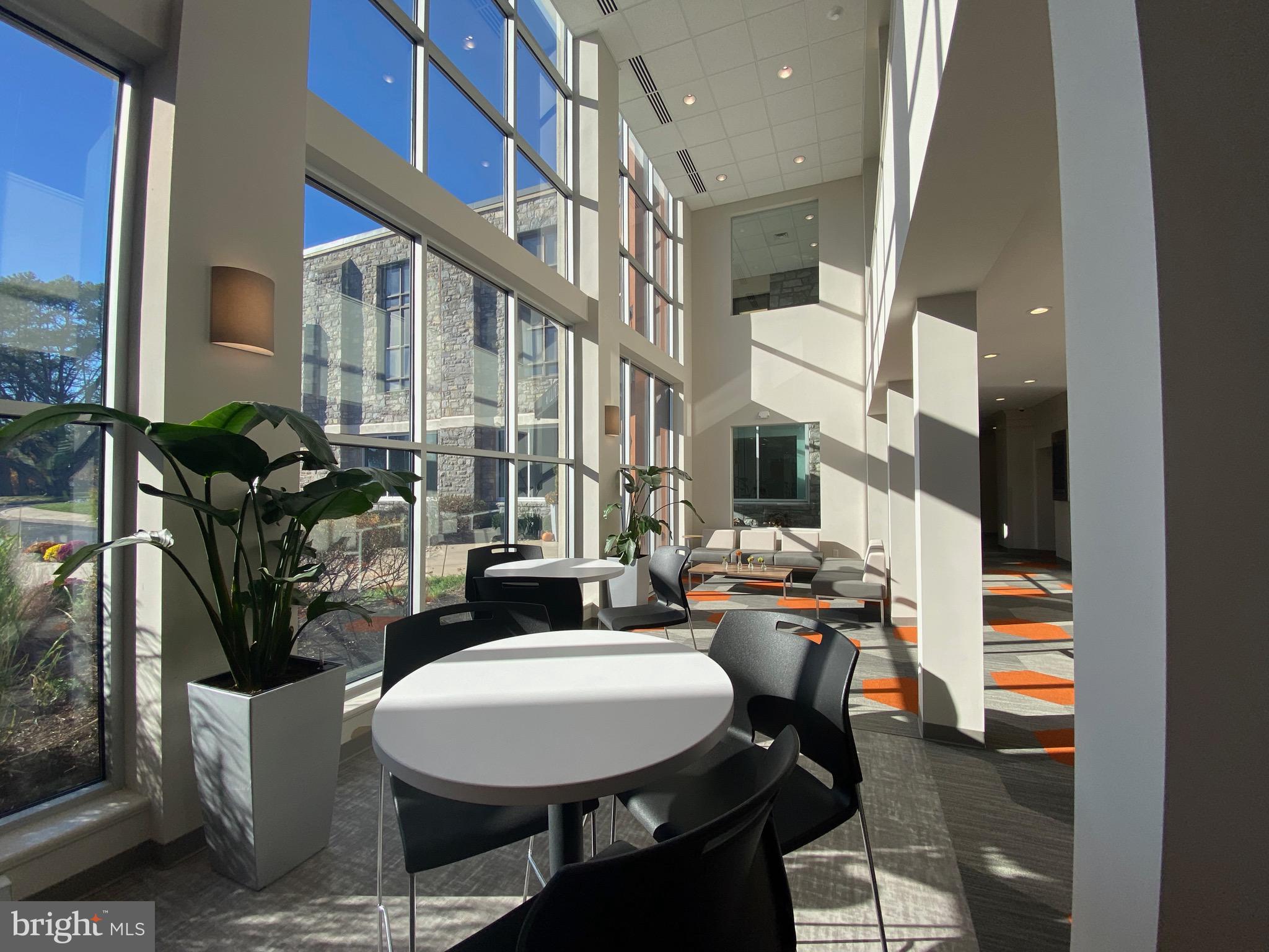 40 LLOYD AVENUE PRIVATE OFFICES