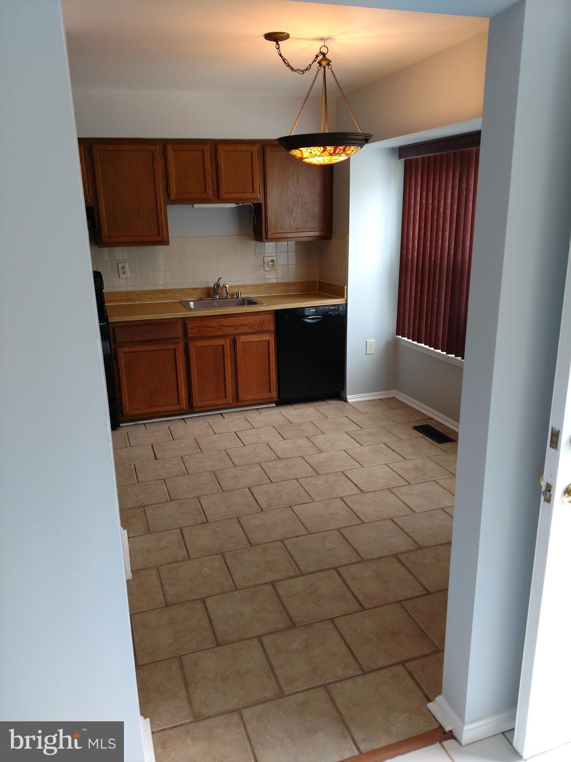 MONTCLAIR ST1 - Residential Lease