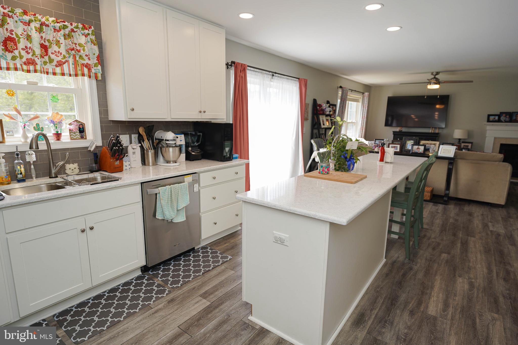 MOCKING BIRD - Residential