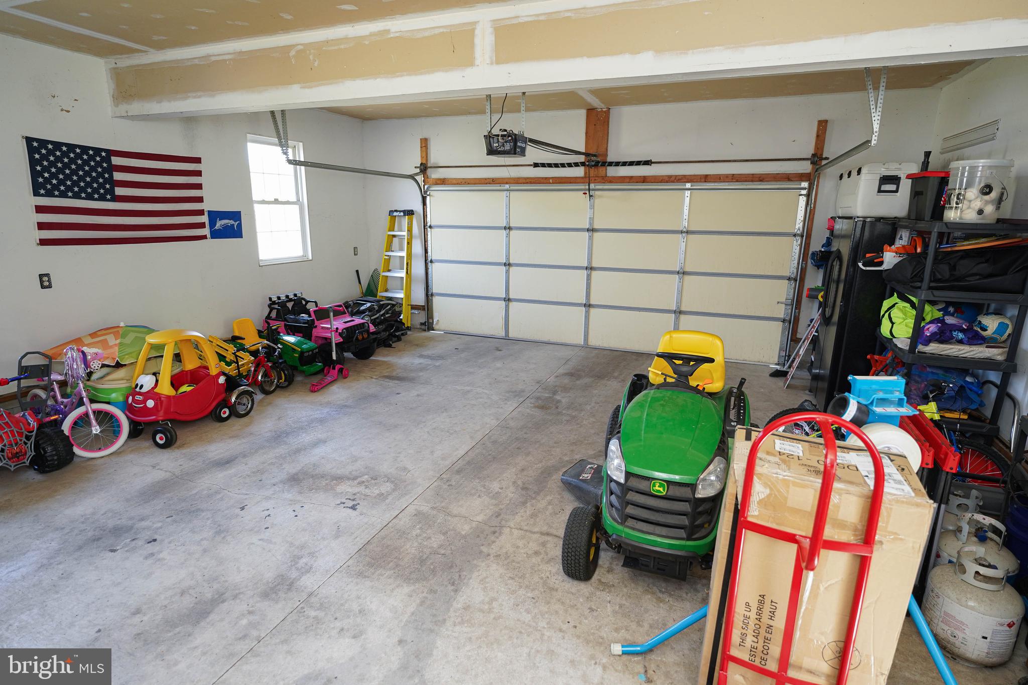 MOCKING BIRD - Residential