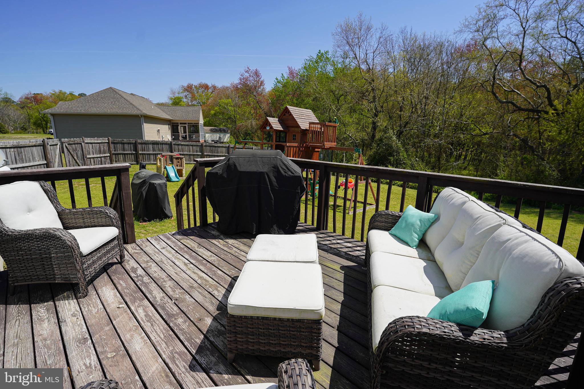 MOCKING BIRD - Residential