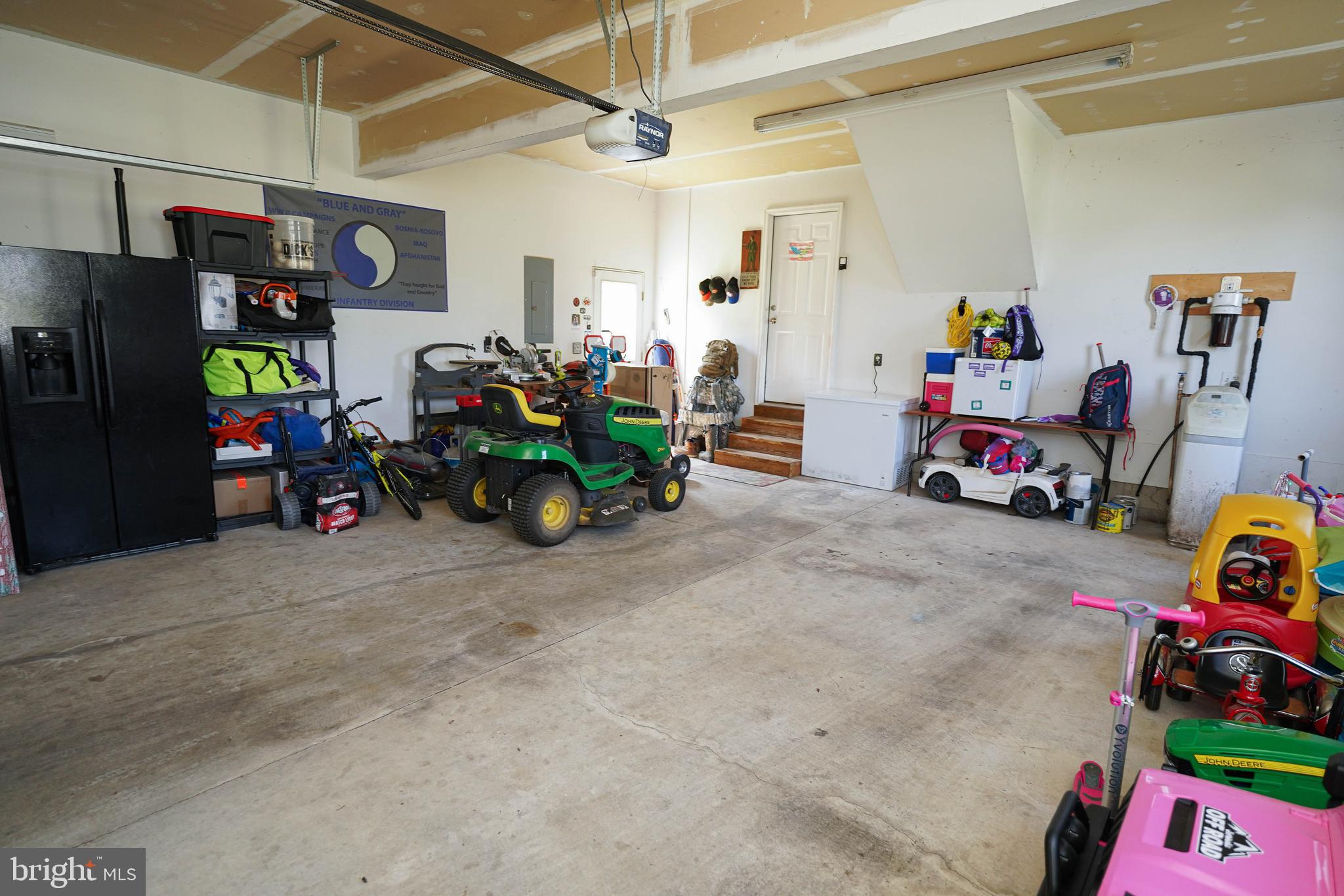 MOCKING BIRD - Residential